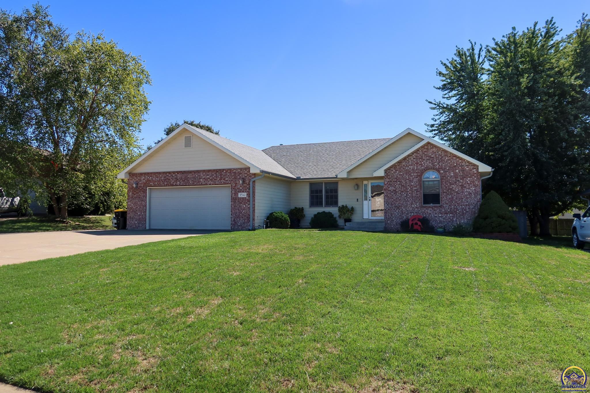 3541 Whitetail Ln — photo