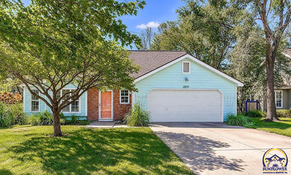 2809 Bluestem Dr — photo