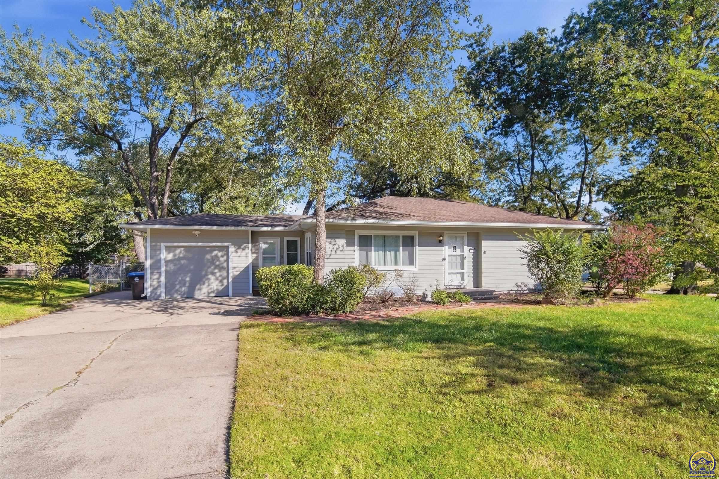 1034 SW Crest Dr — photo