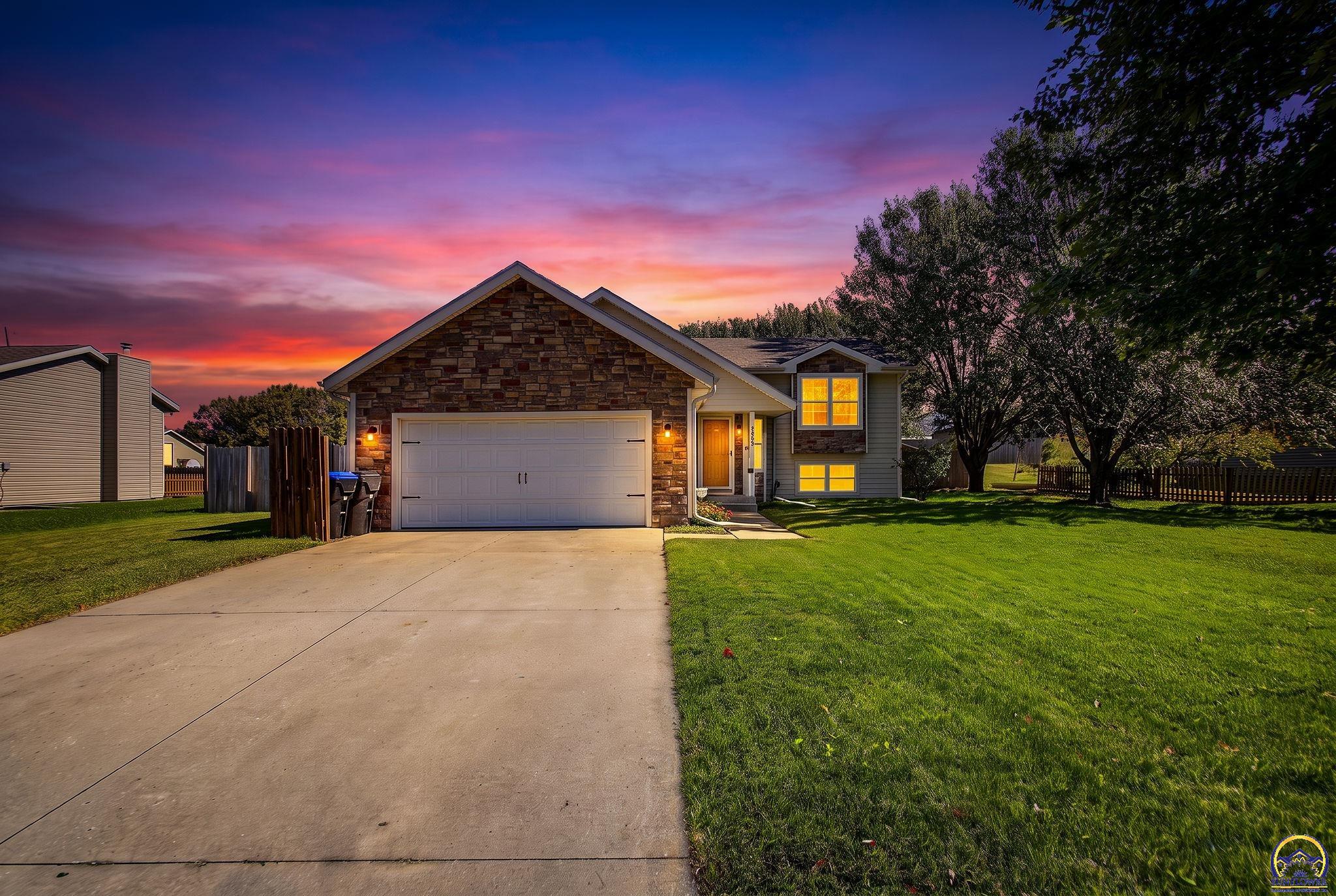 3424 SE Skylark Dr — photo