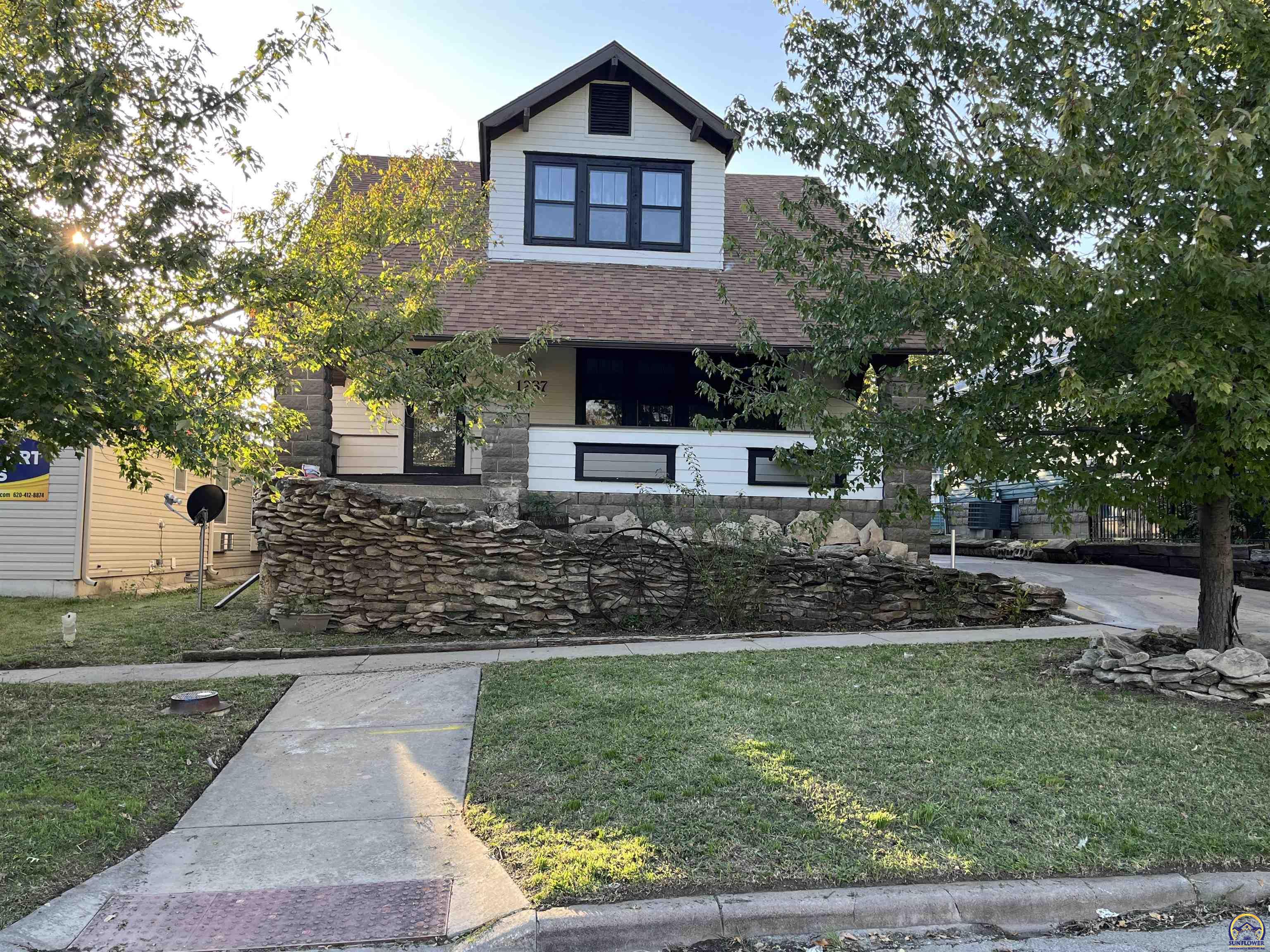 1237 Exchange St — photo
