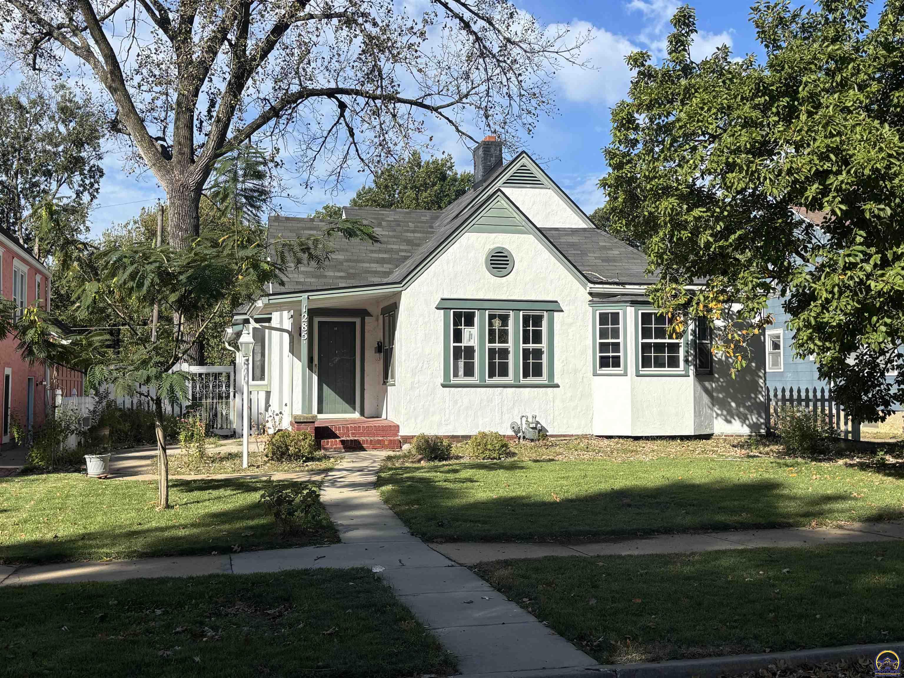 1285 SW Medford Ave — photo