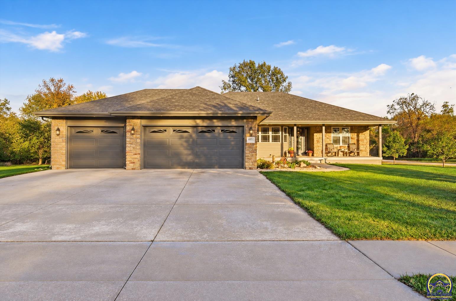 4842 SW Misty Harbor Ave — photo