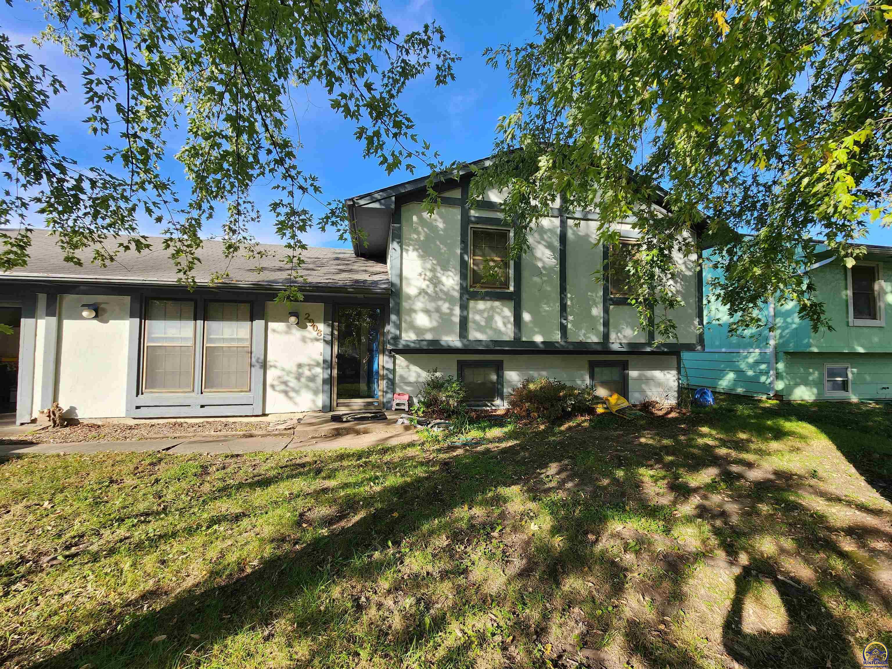 2908 Melrose Place — photo