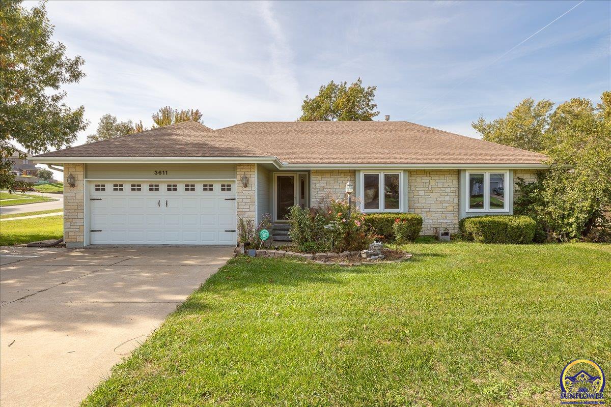 3611 SW Red Hawk Ct — photo