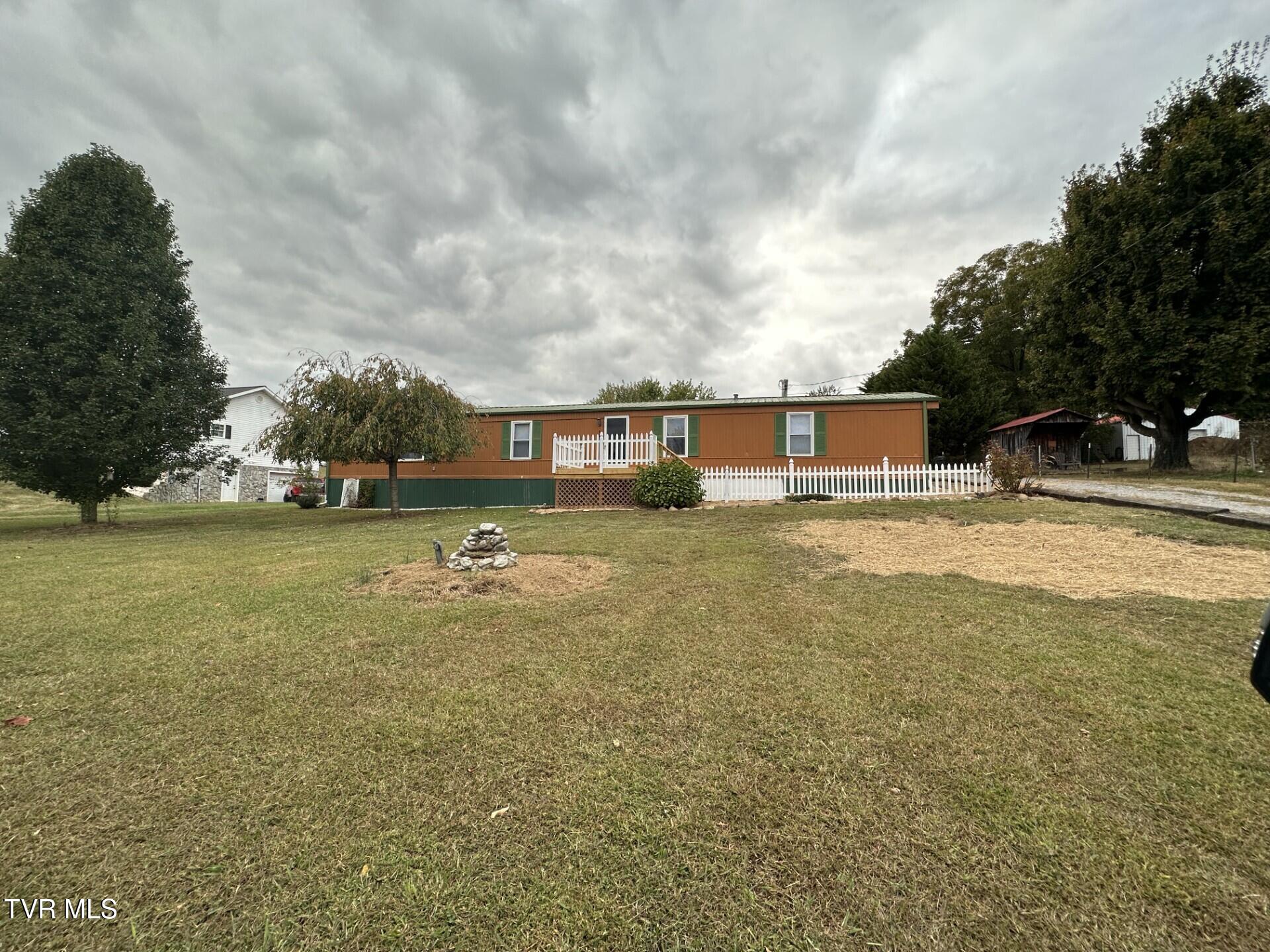 4280 Newport Highway — photo