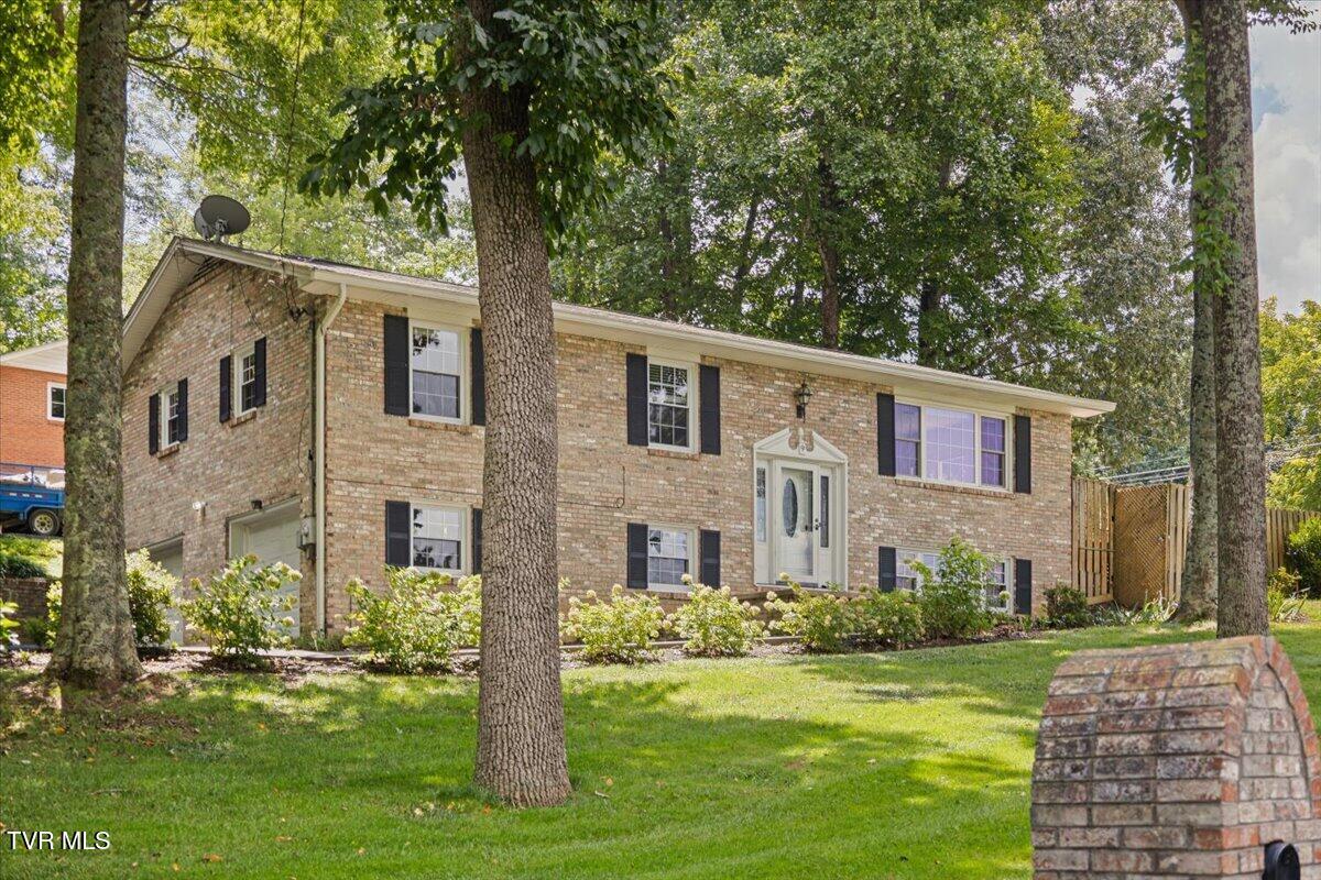 9 Red Oak Circle — photo