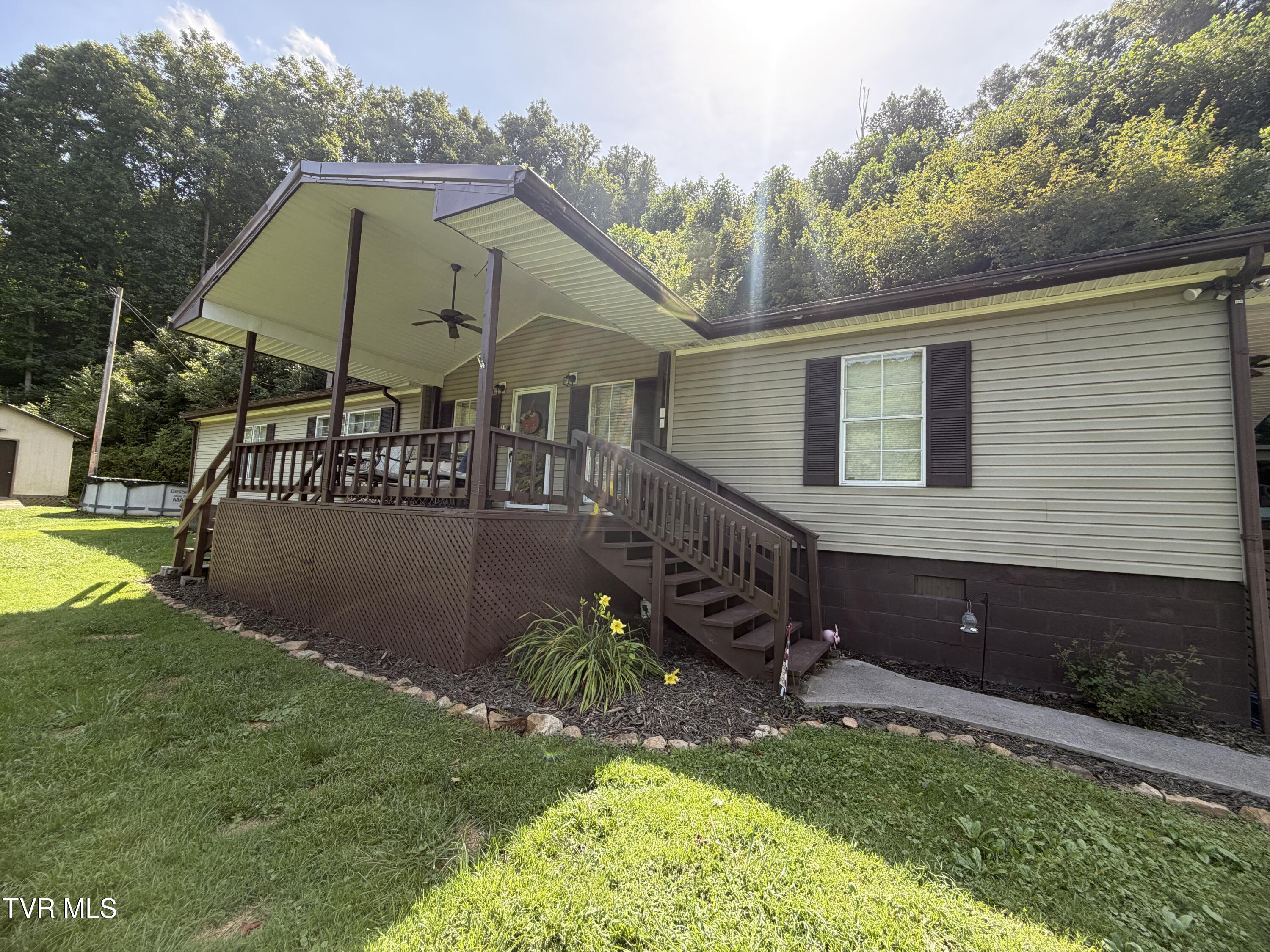 8243 Indian Creek Road — photo