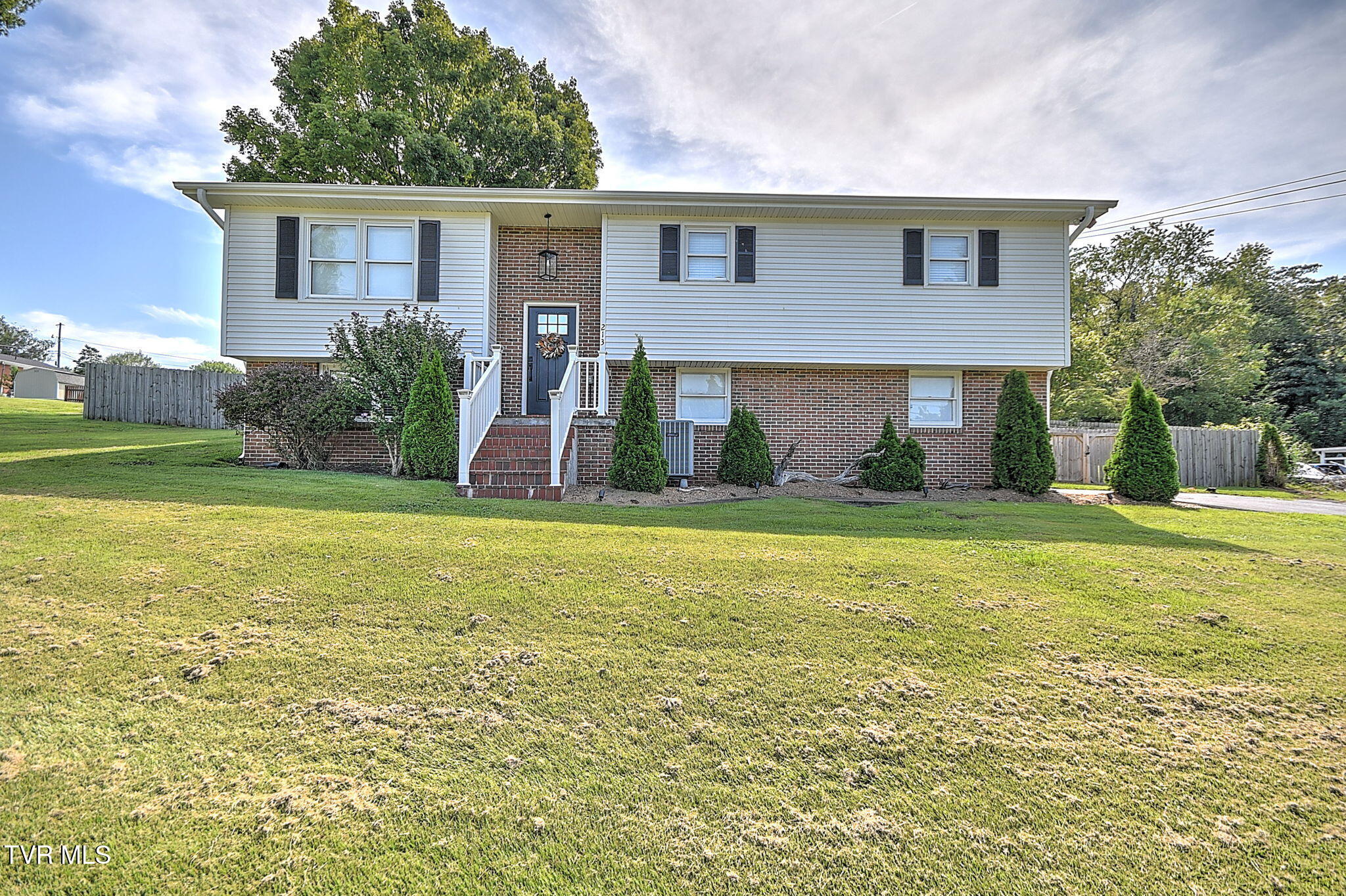 213 Paramount Drive — photo