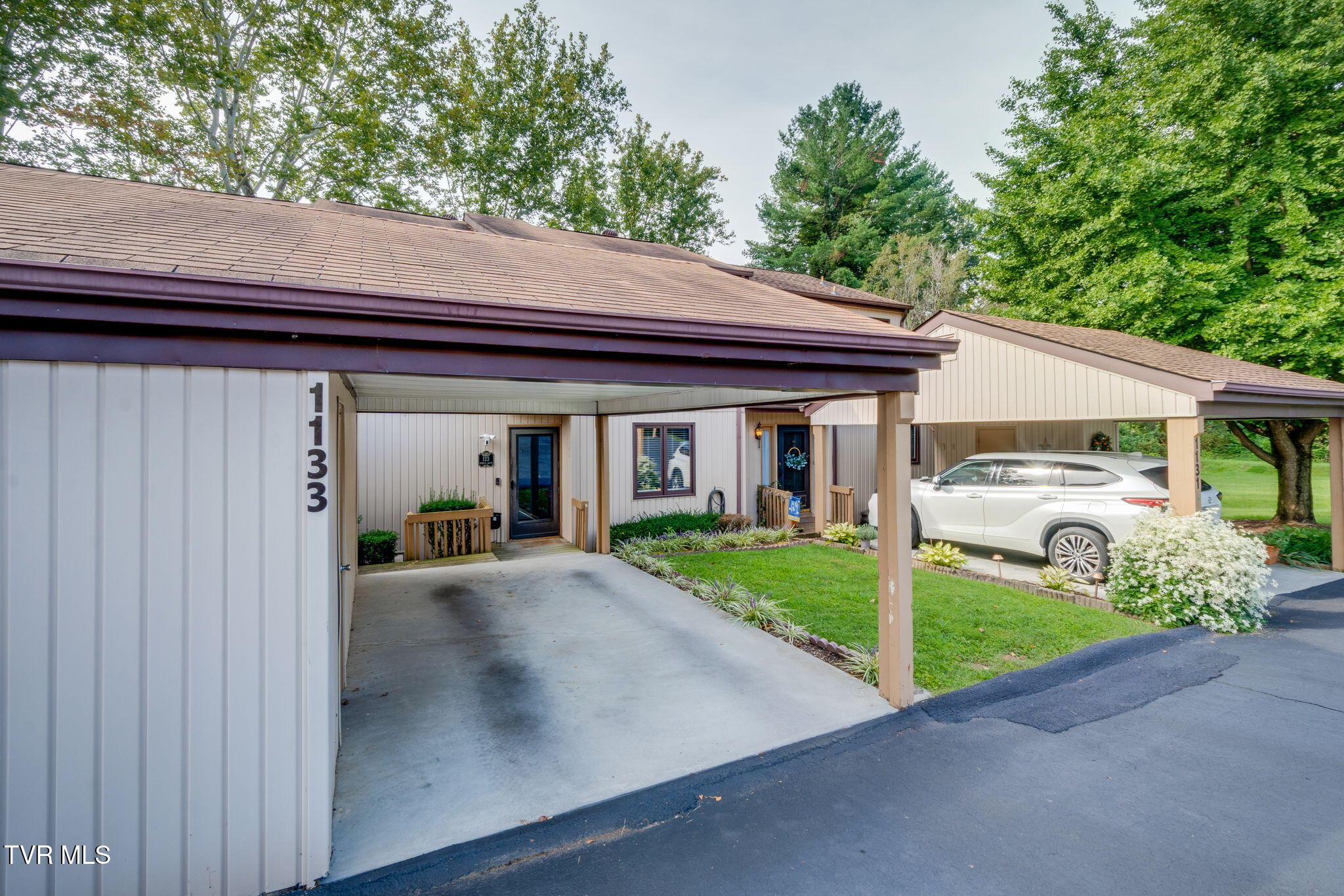 1133 Pebble Drive 1133 — photo