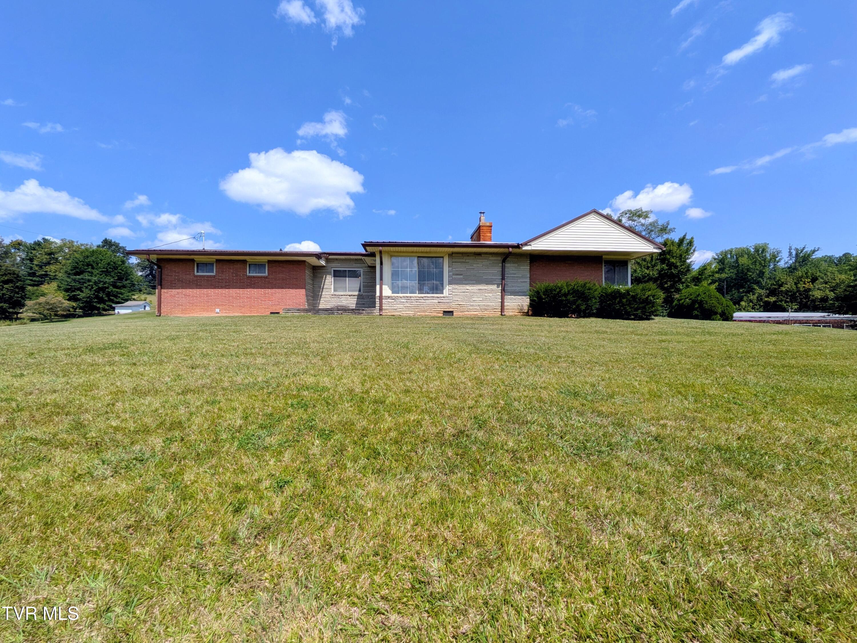 104 Unaka View Road — photo