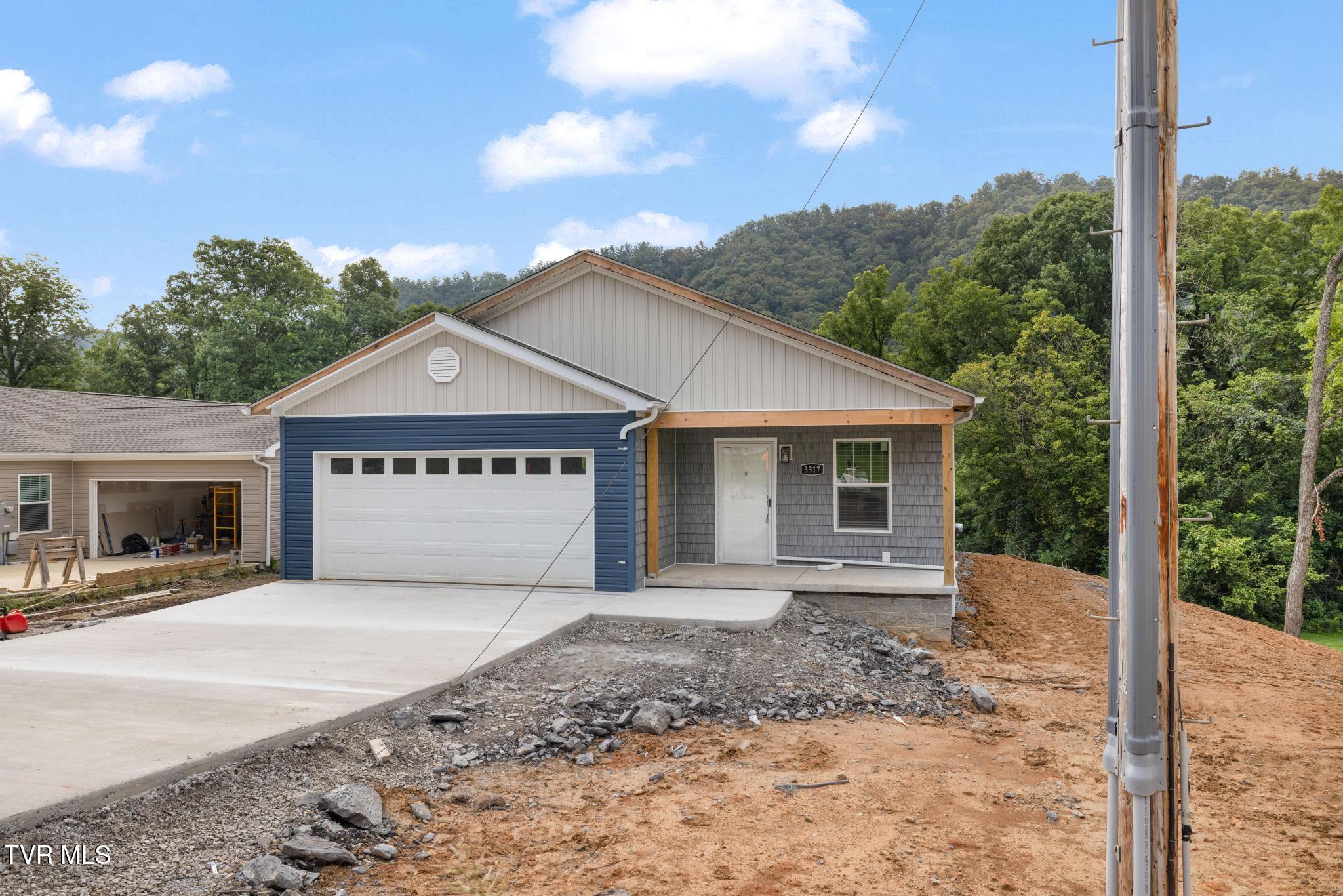 3317 Avoca Road — photo
