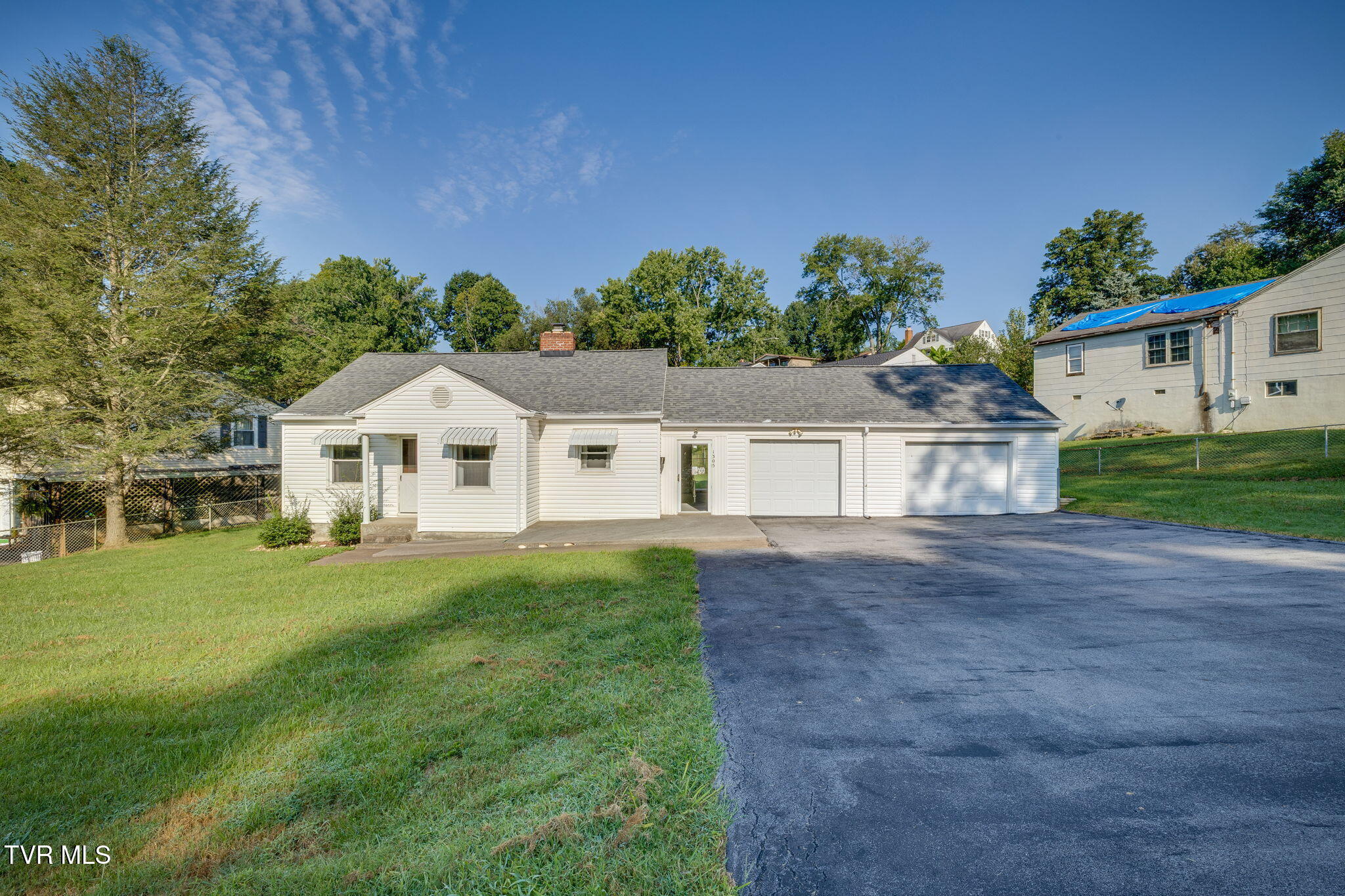 1305 Frank Street — photo