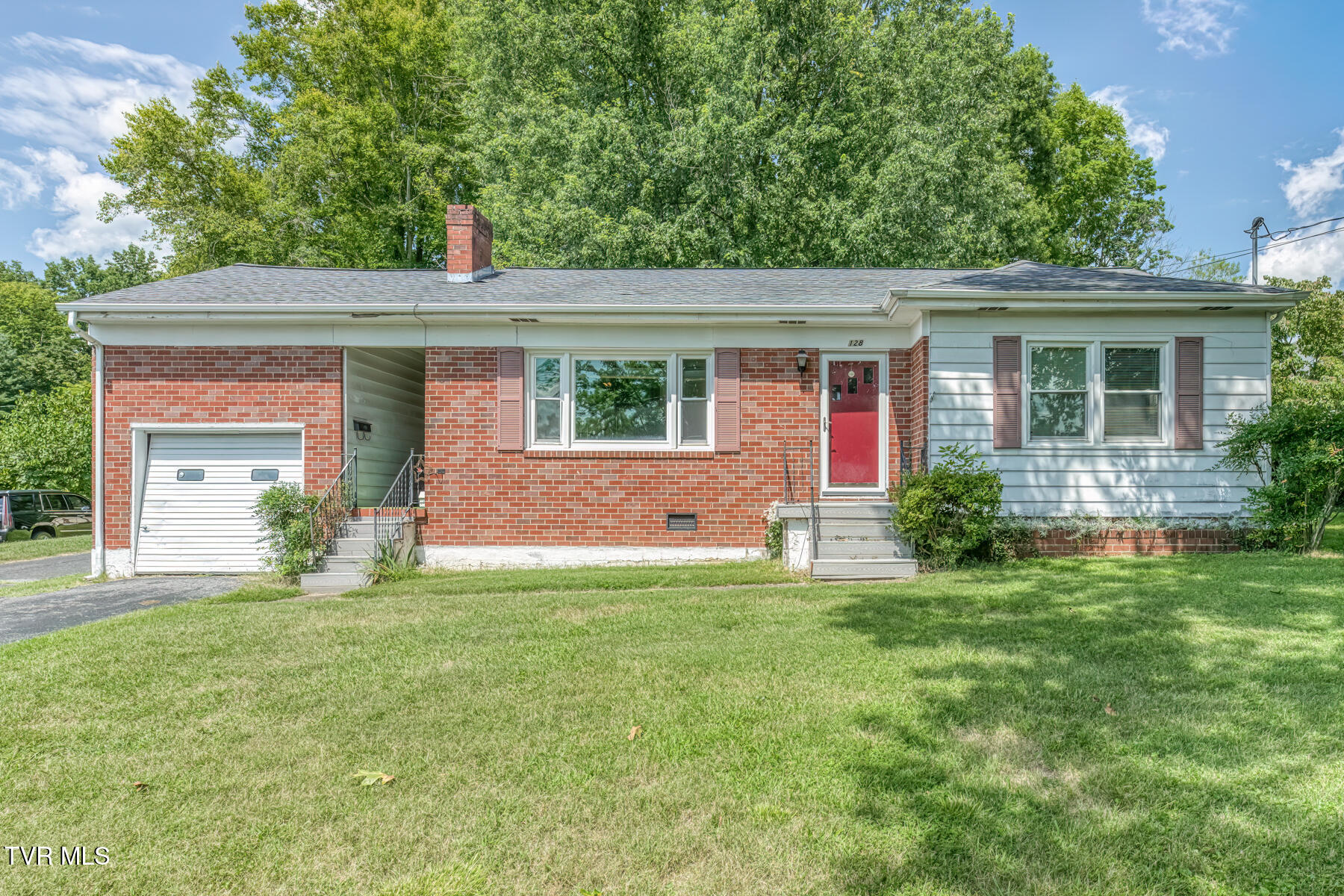 128 Crossway Road — photo
