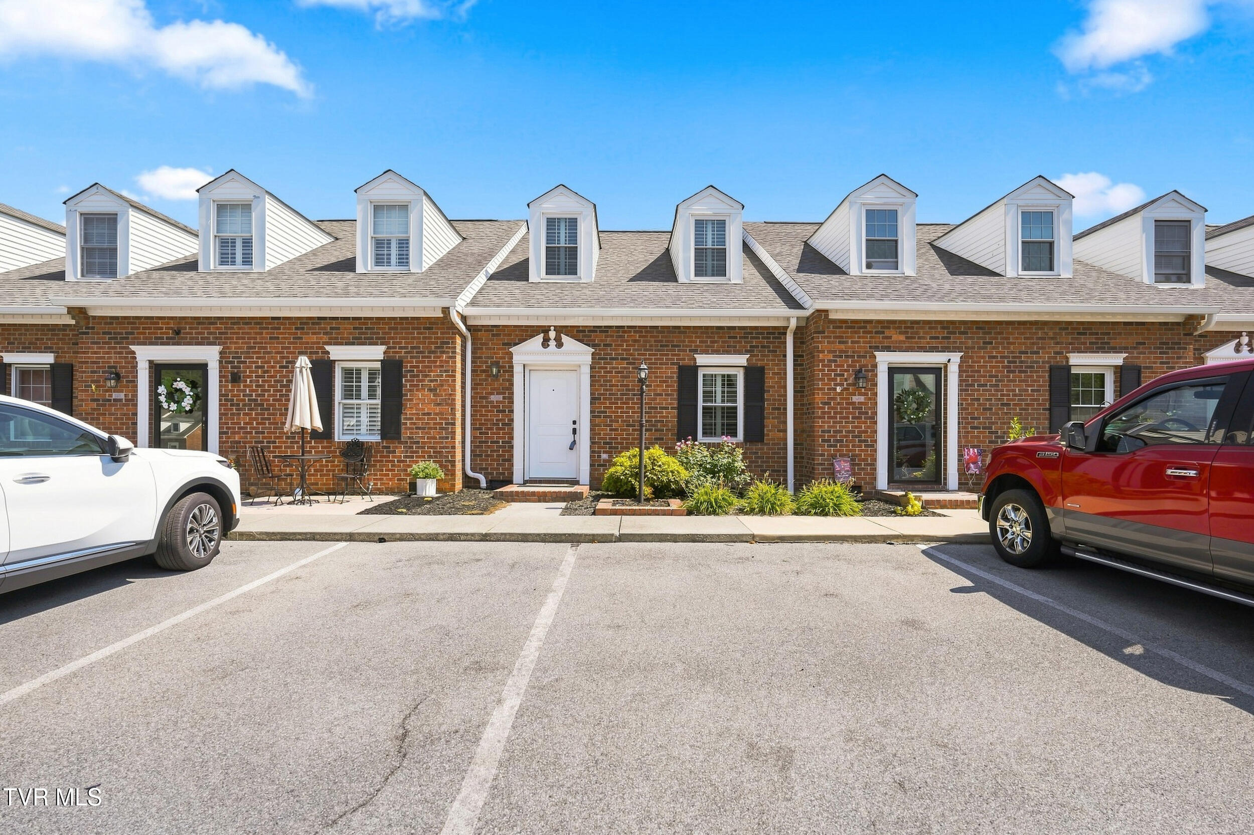 505 Hickory Road 505 — photo