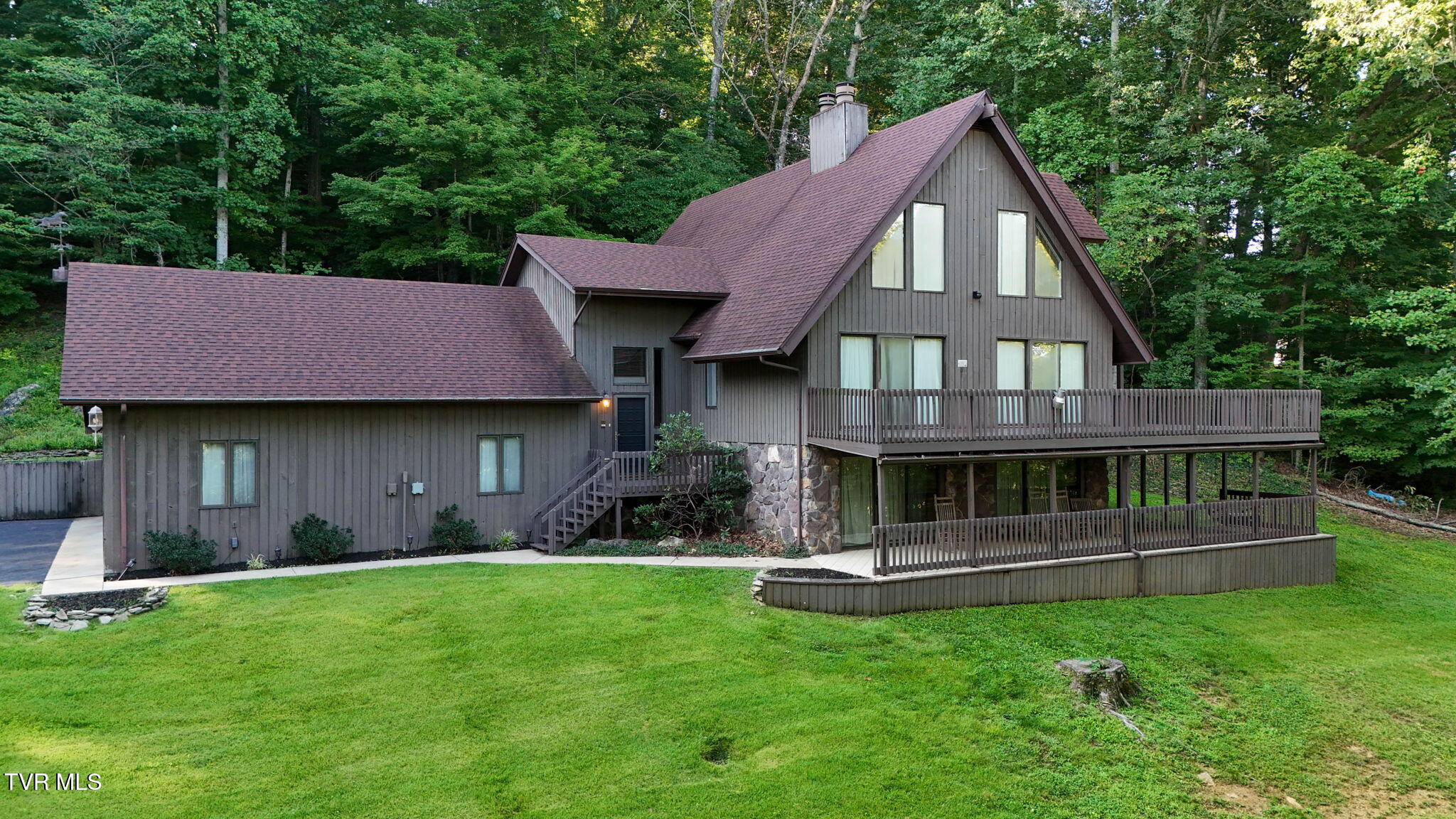 1045 Lebanon Road — photo