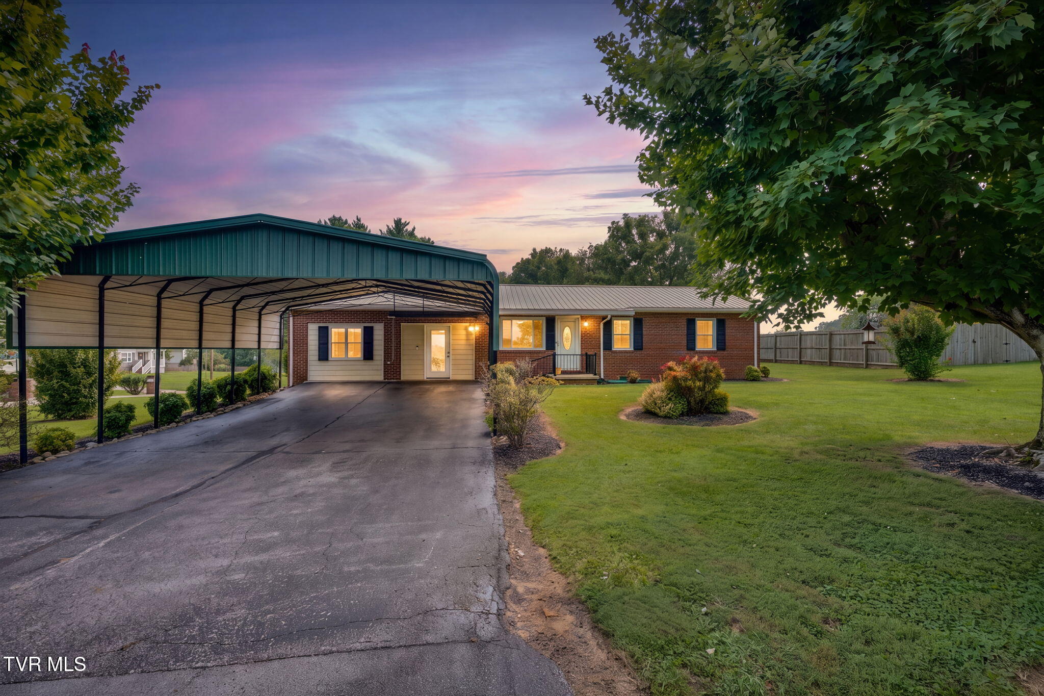 100 Fairway Drive — photo