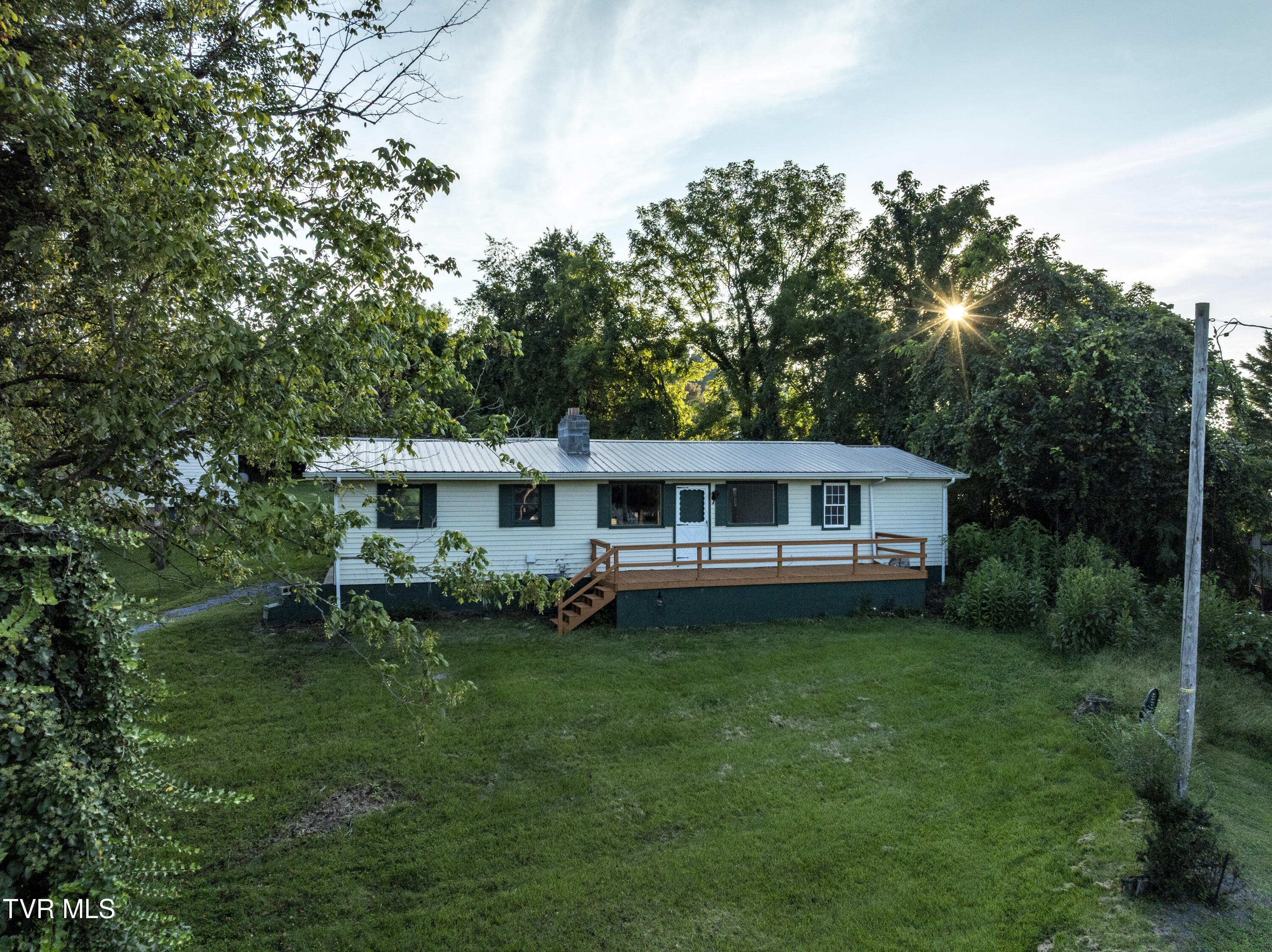 724 Oak Grove Road — photo