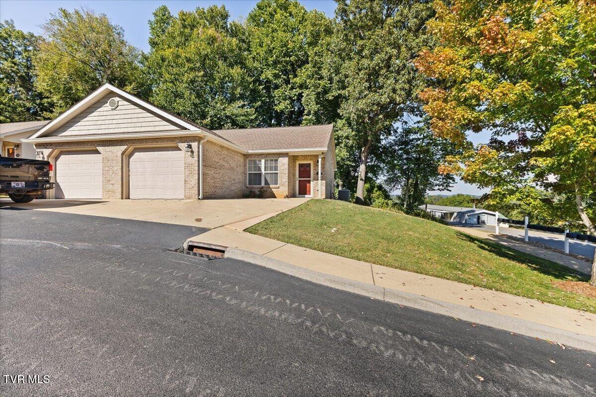 163 Browns Road Apt 102 — photo