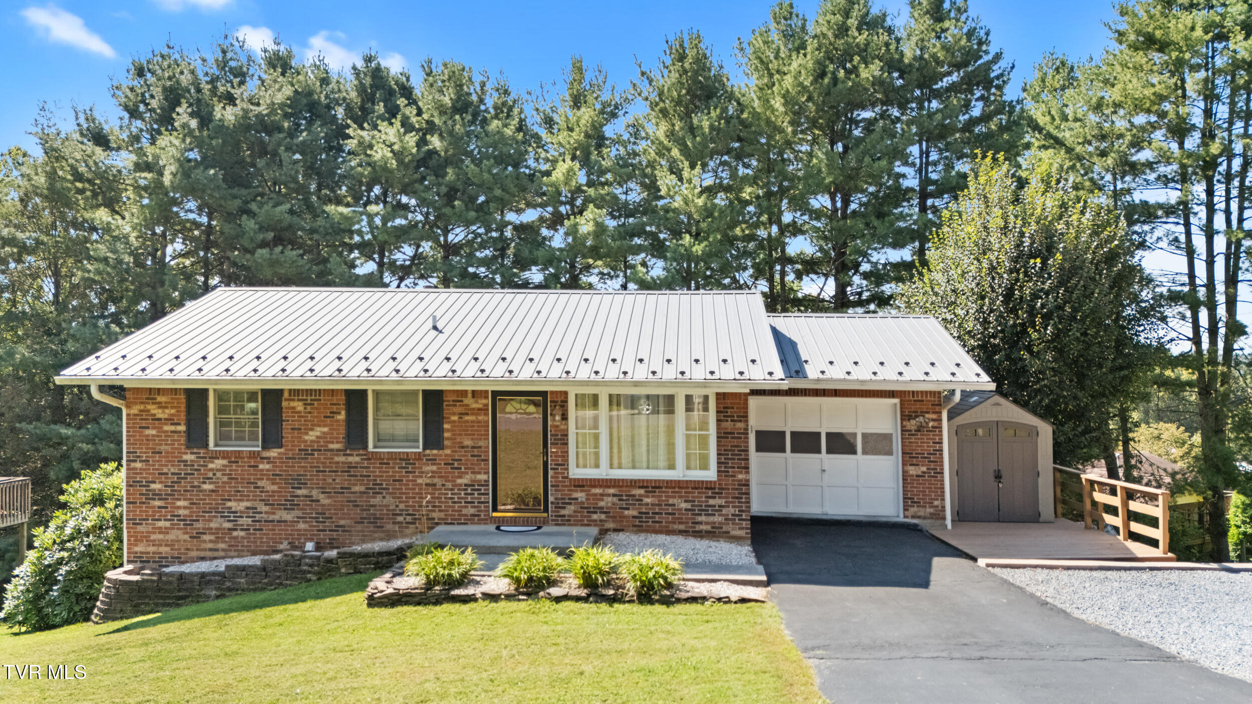 226 High Oak Drive — photo