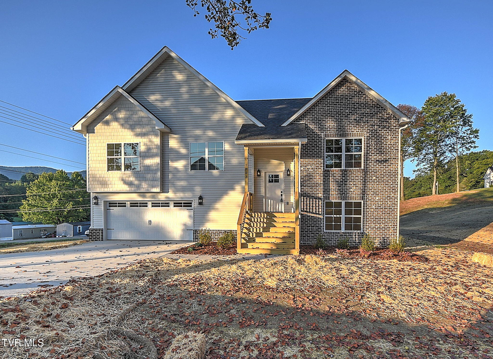 1803 Brook Hollow Road — photo