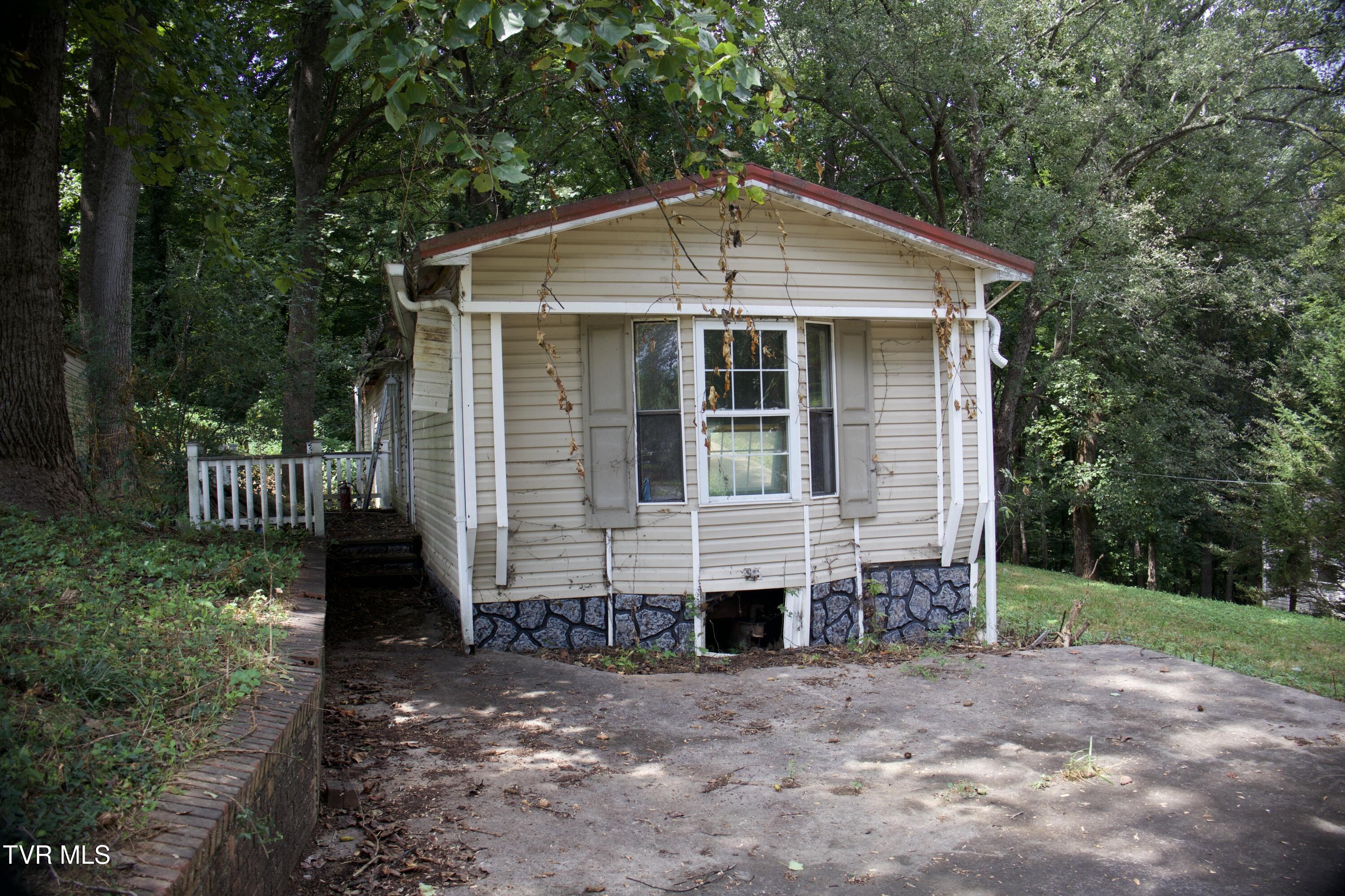 110 Renee Drive — photo