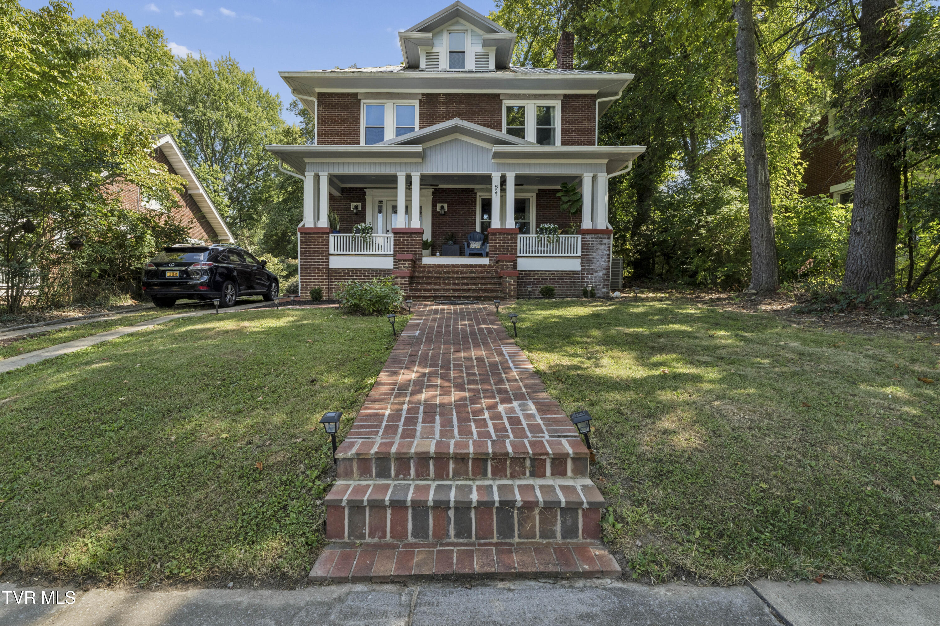 827 West Pine Street — photo