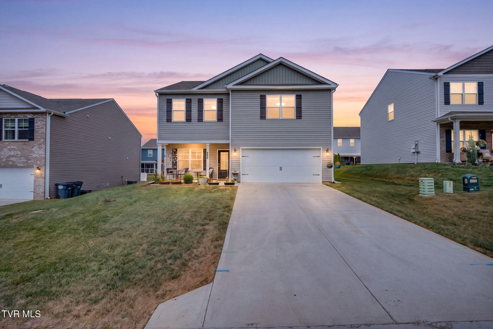 1117 Twelve Oaks Court — photo