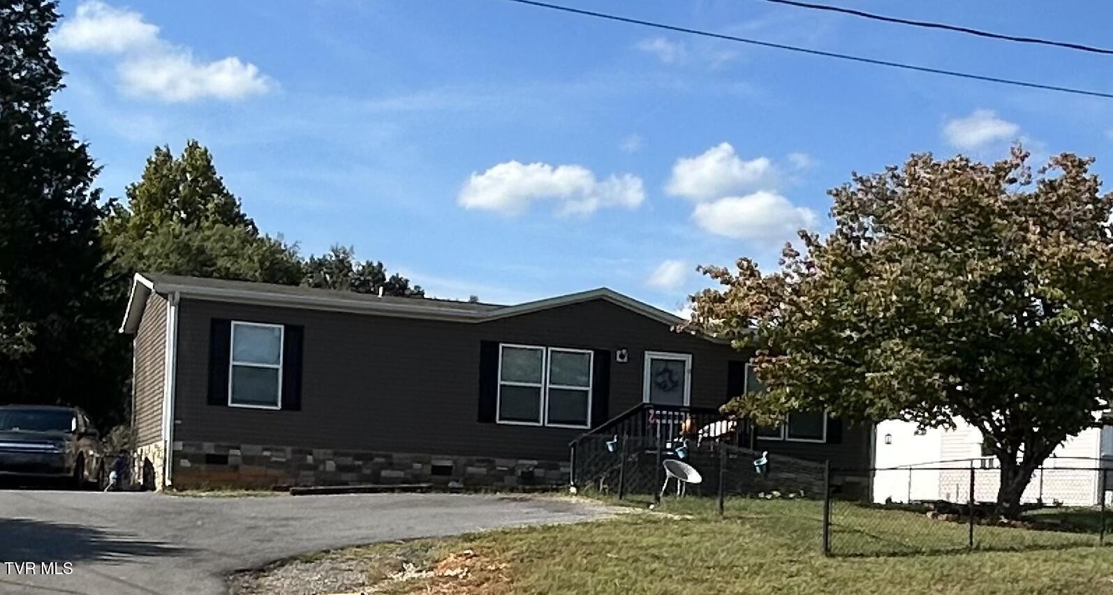 1512 Bloomingdale Road — photo