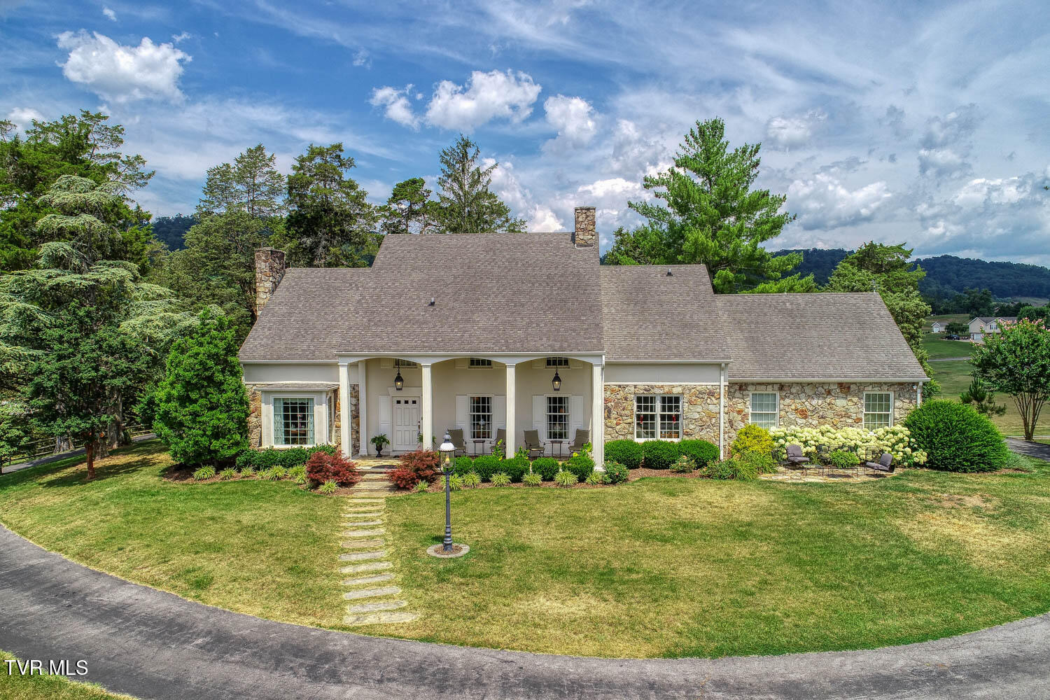 101 Cedar Knoll Lane — photo