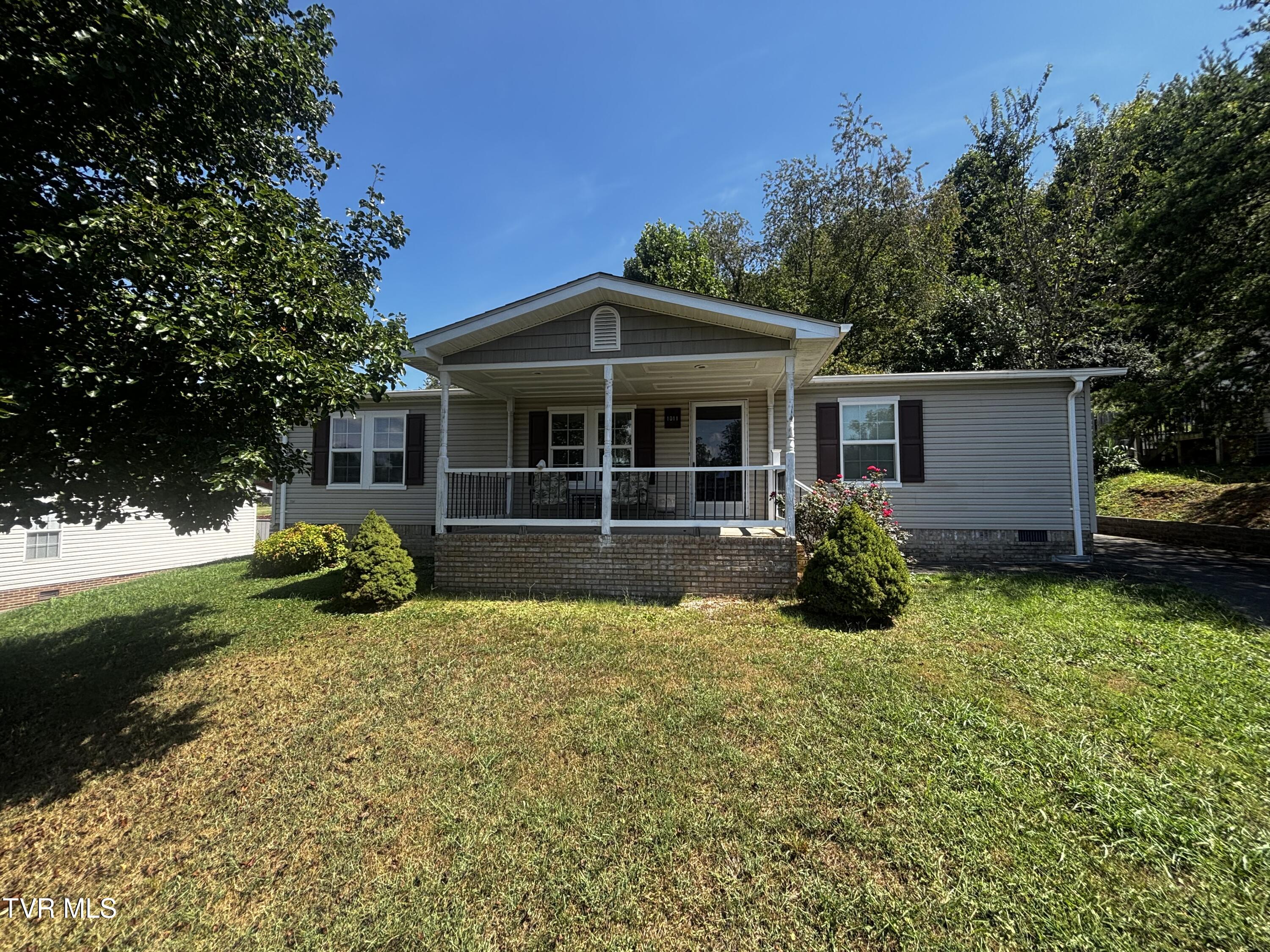 1011 Bertha Greer Street — photo