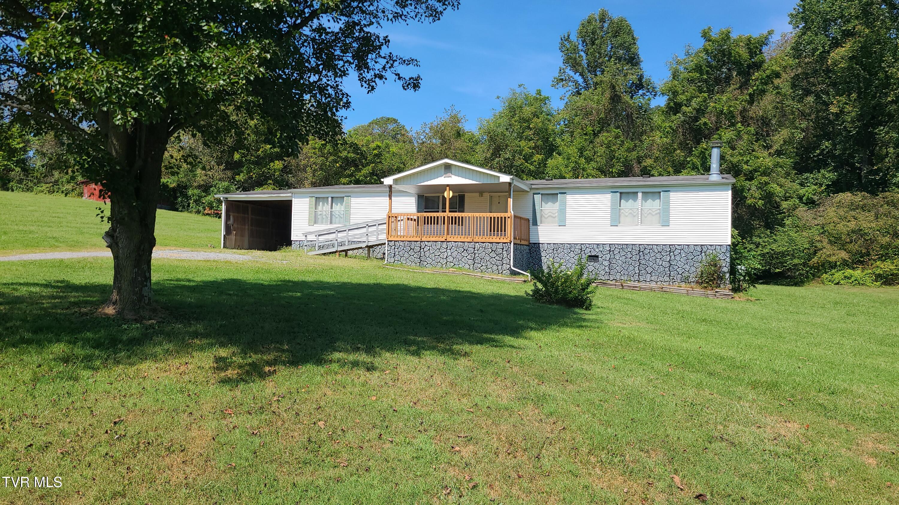 1565 Silver Grove Road — photo