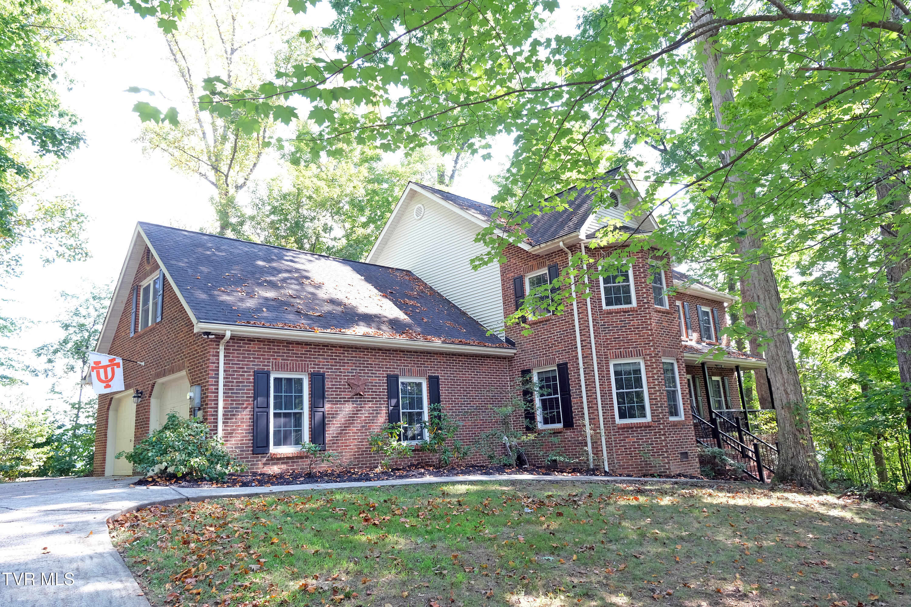 360 Cain Drive — photo