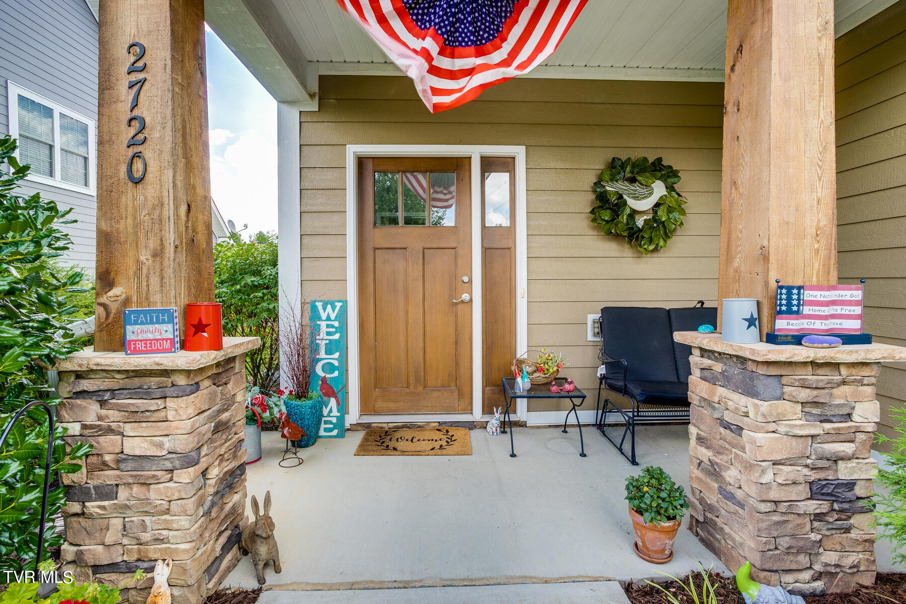 2720 Edinburgh Channel Road — photo