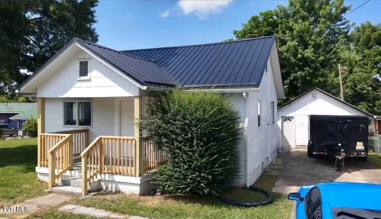 910 Robertson Street — photo