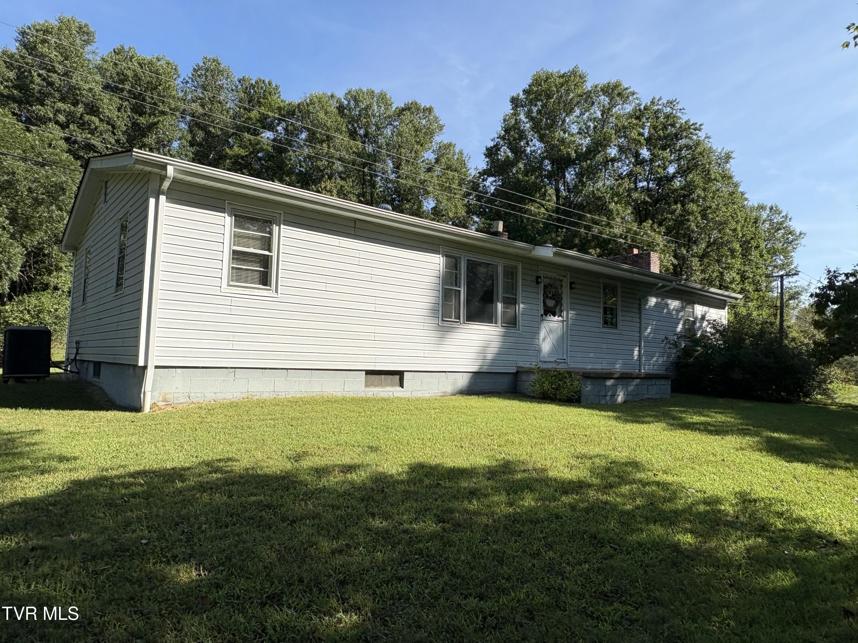 5751 Clinch River Highway — photo