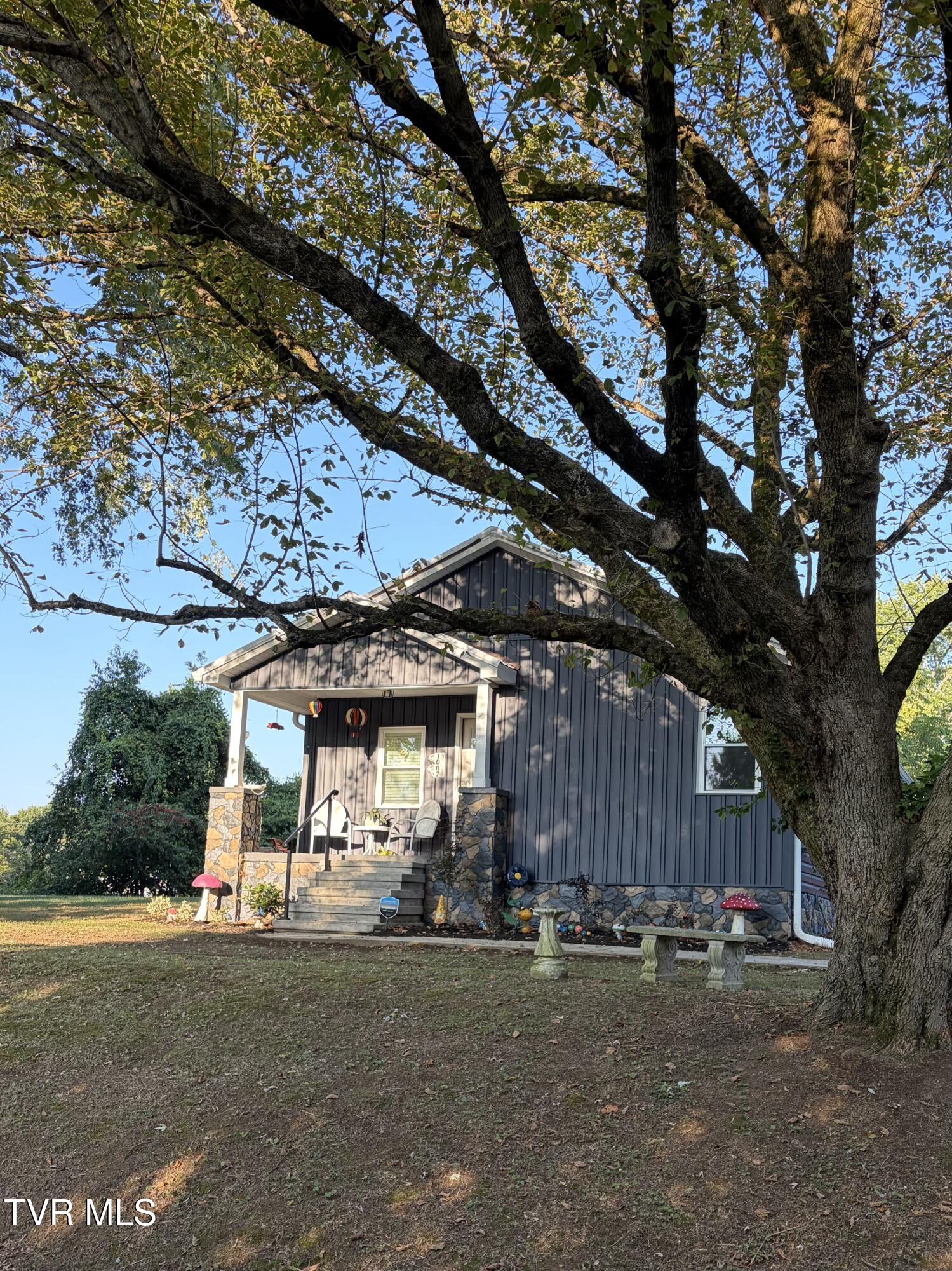1007 Embreville Road — photo