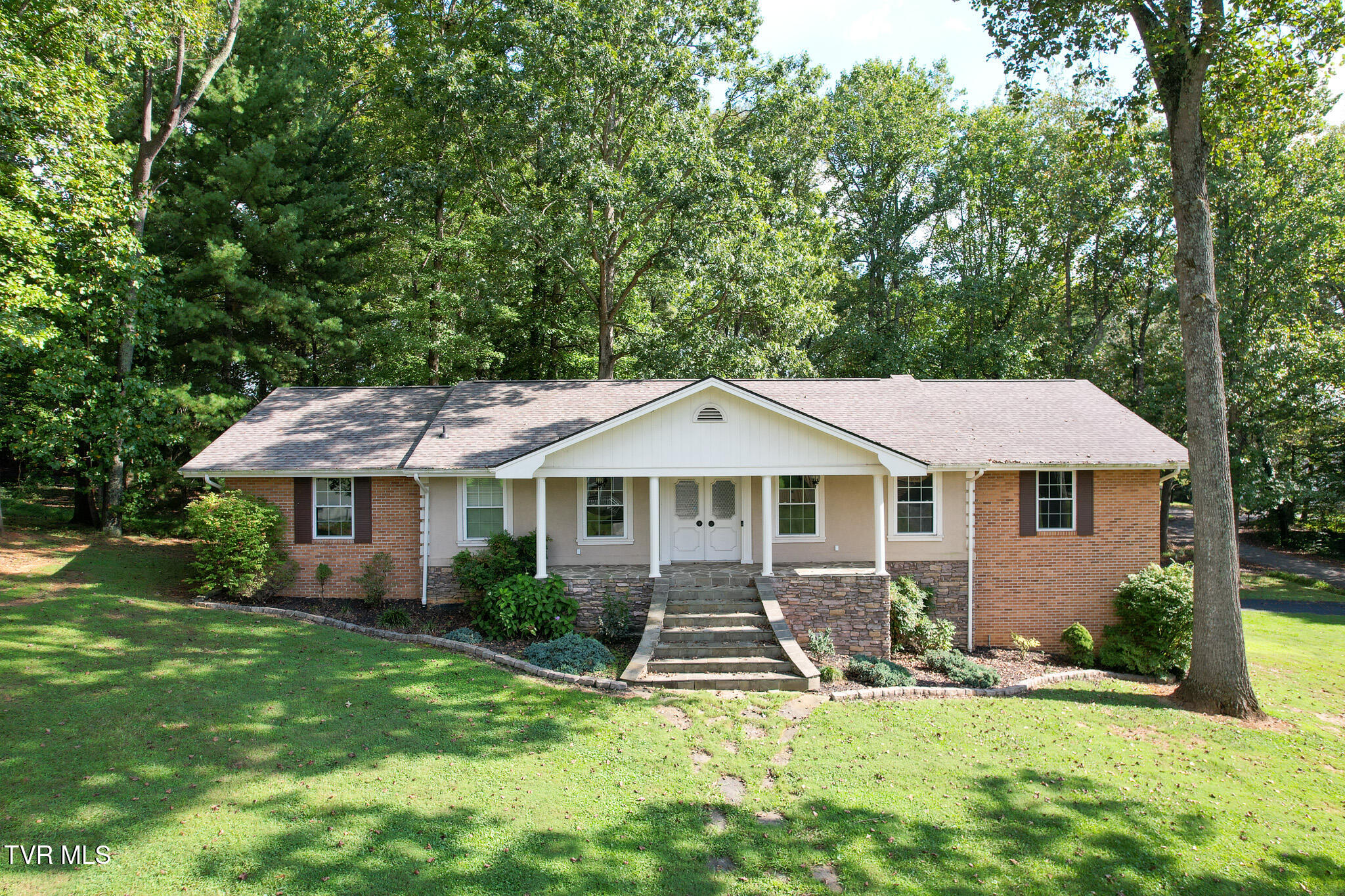 96 Woodcrest Drive — photo