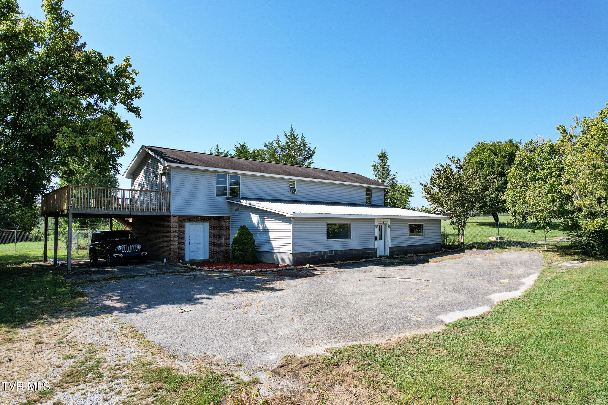 3565 Blue Springs Parkway — photo