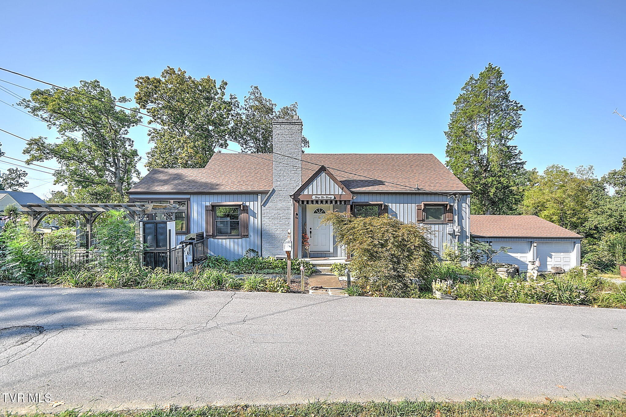 3220 Ashley Street — photo