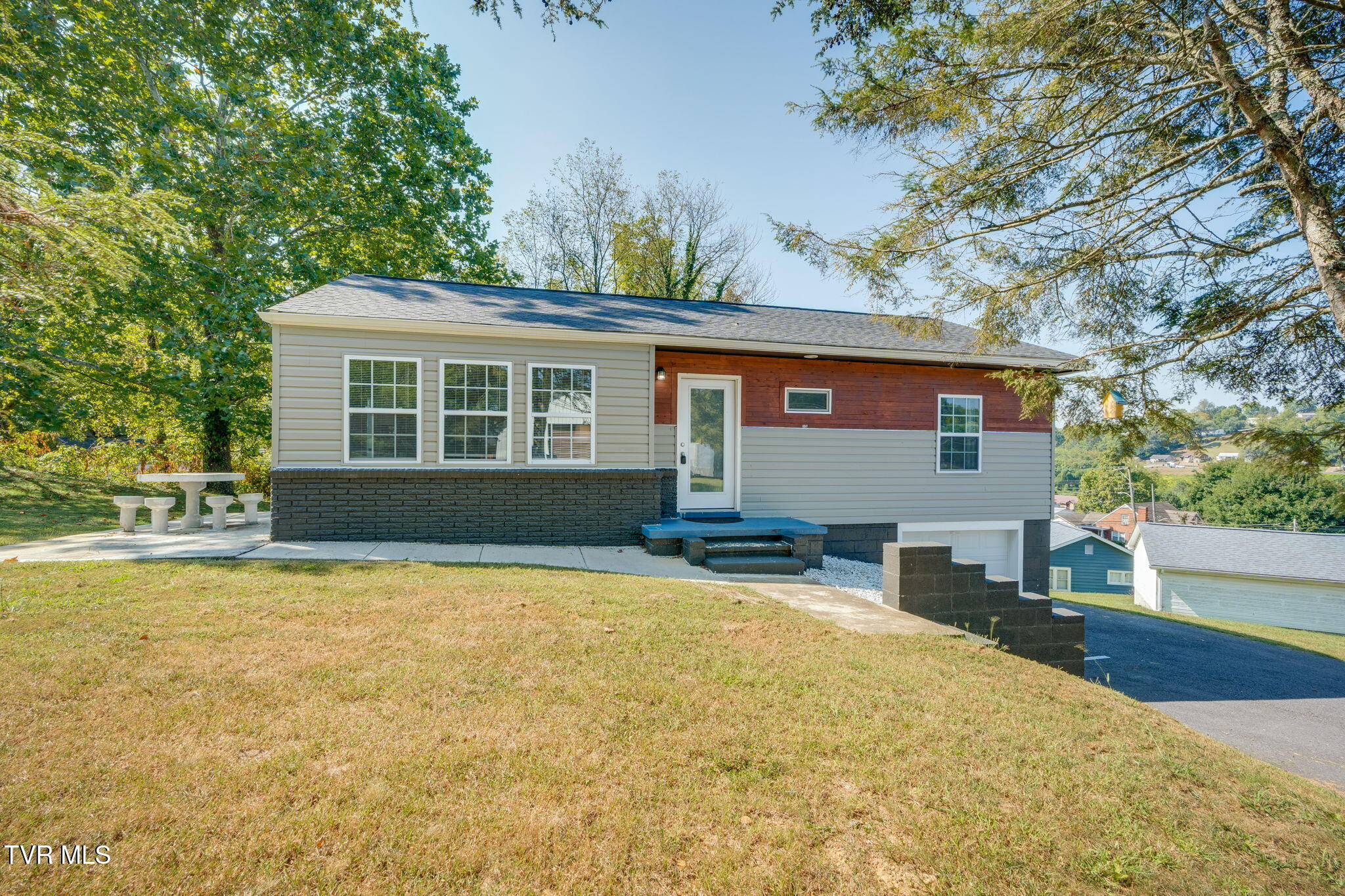 306 Martin Street — photo