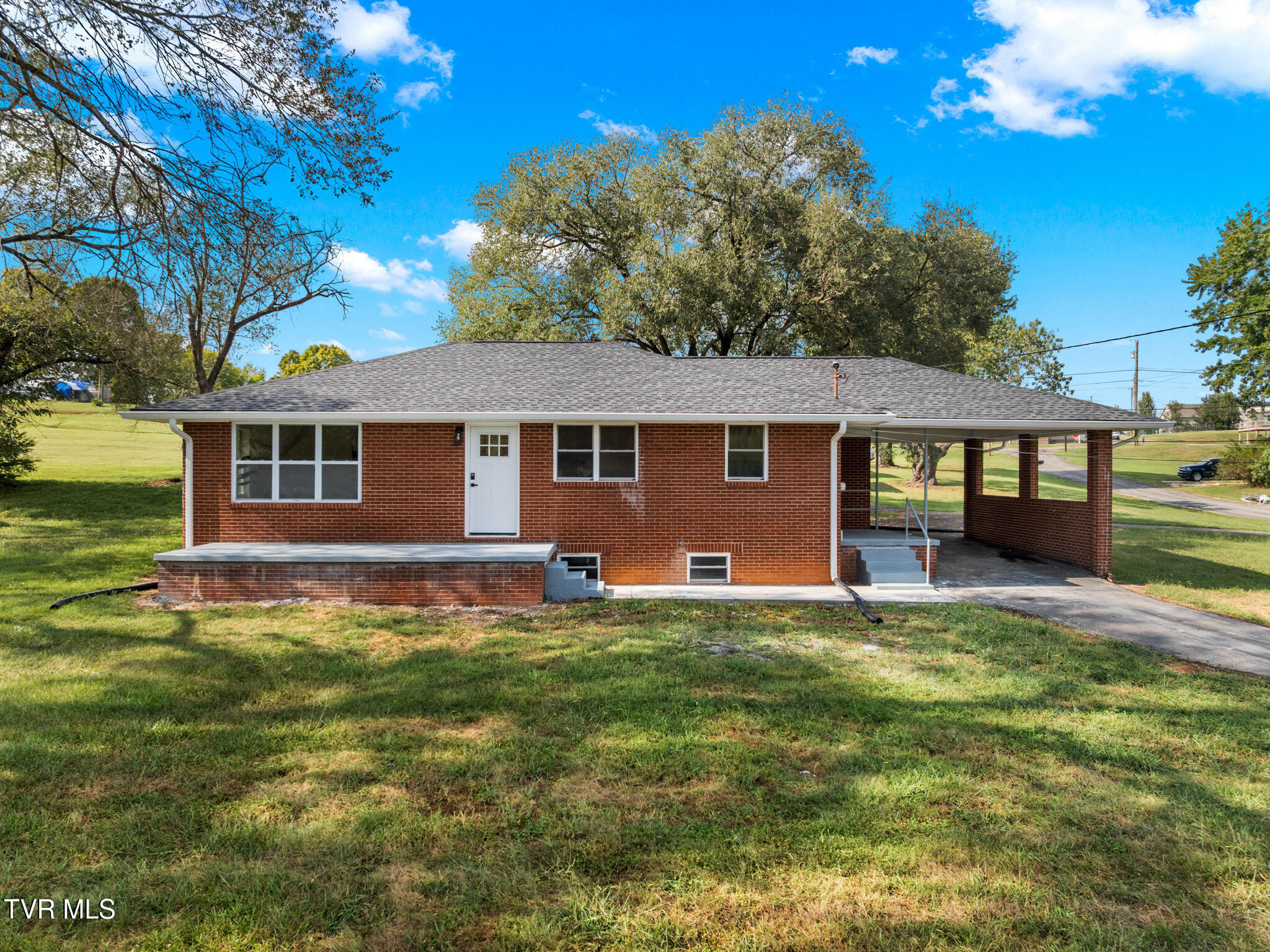 121 Mcfadden Drive — photo