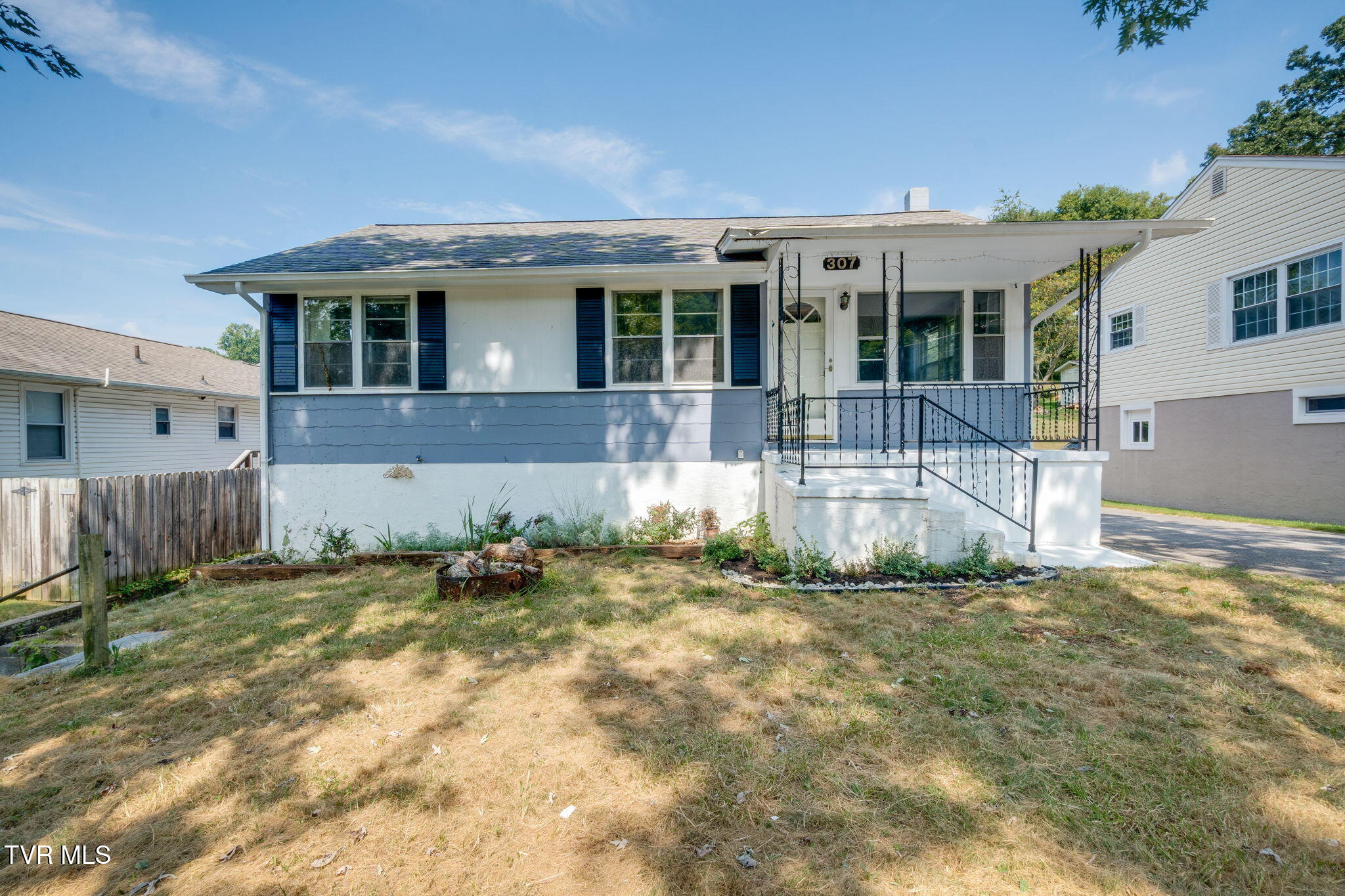 307 Walker Street — photo