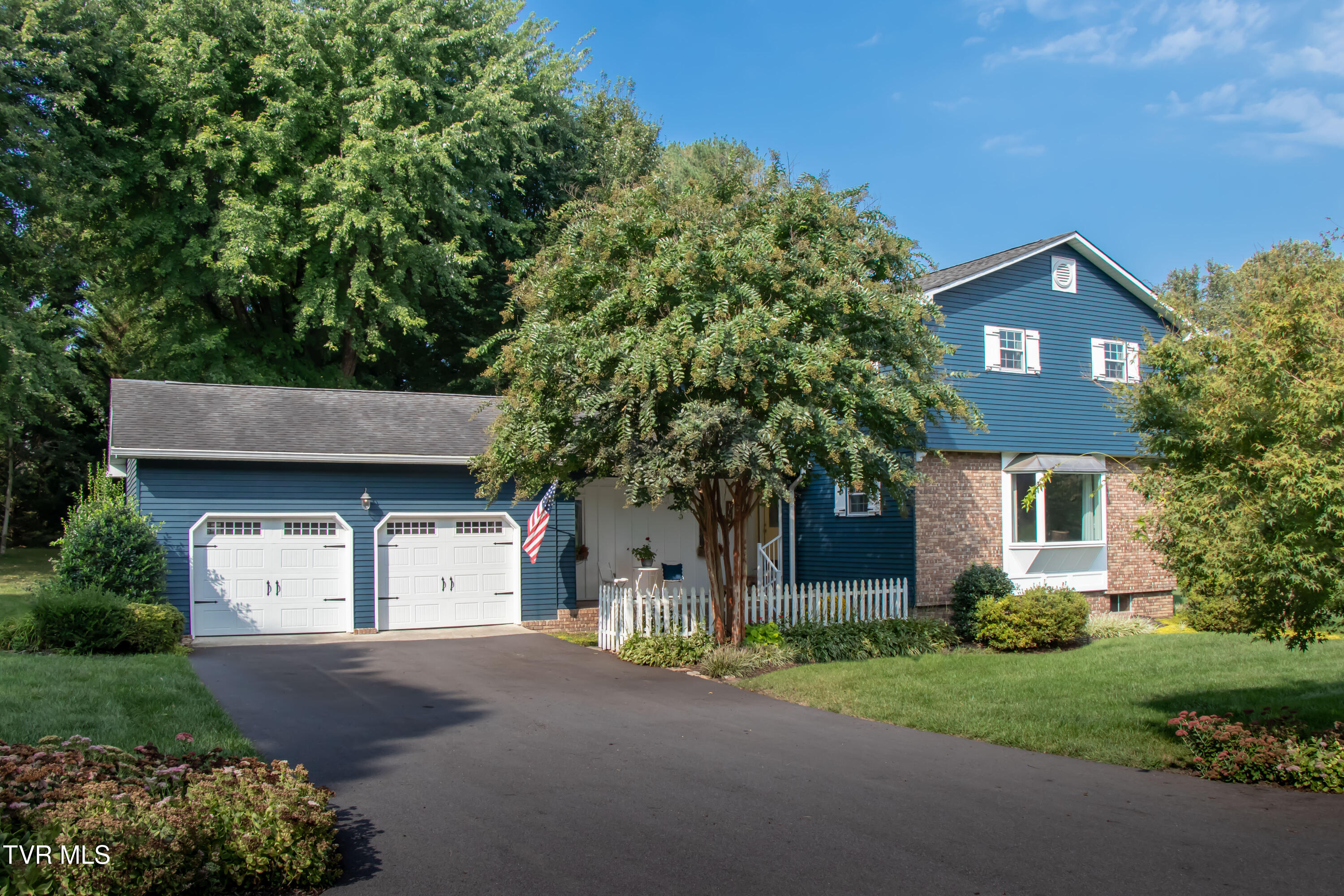 108 Maxwell Drive — photo