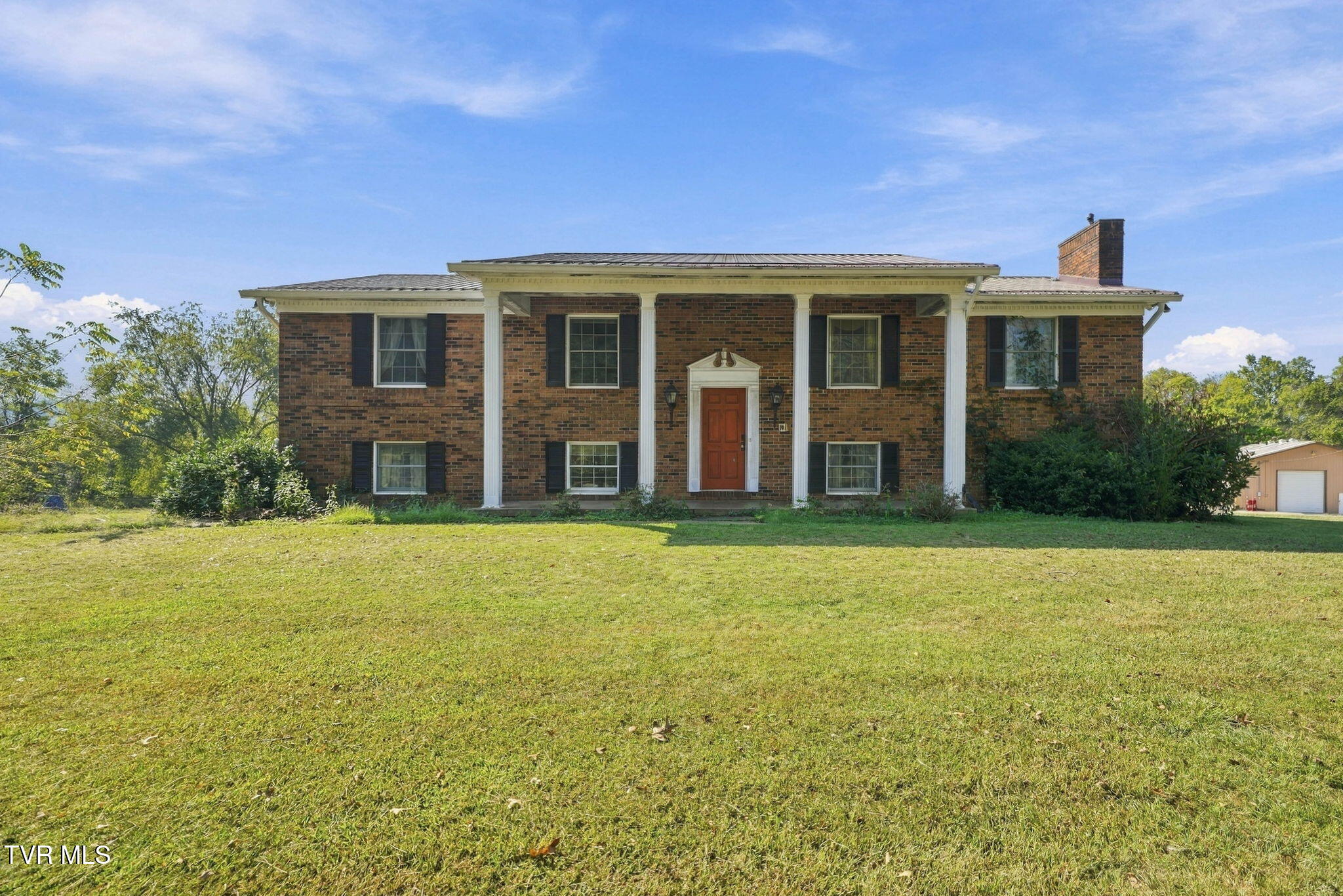 4115 Bloomingdale Road — photo