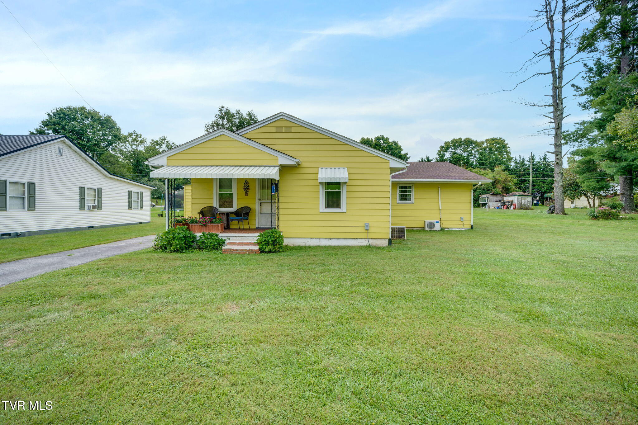 876 Northeast Hillman Highway — photo