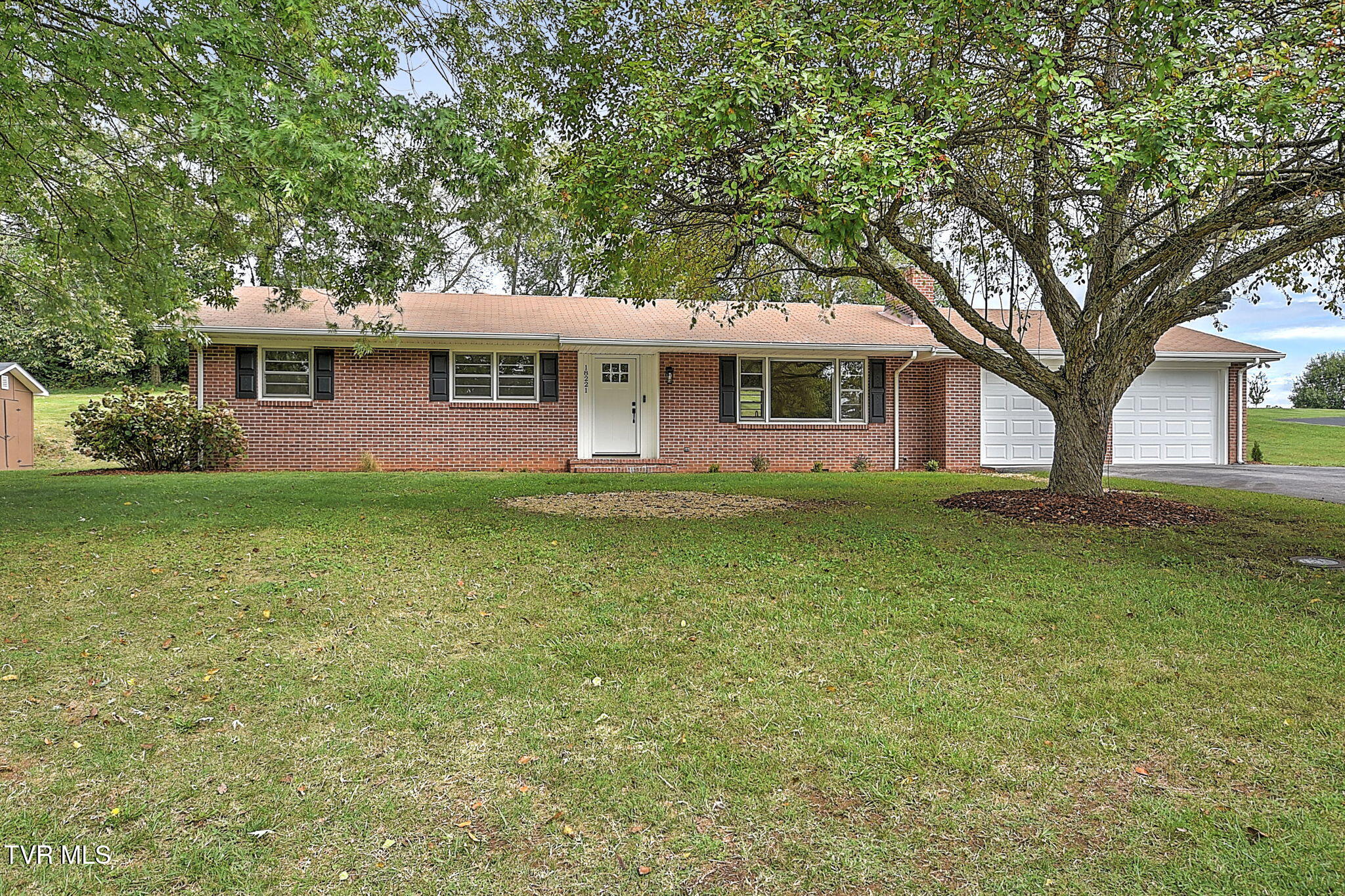 18221 Westwood Drive — photo
