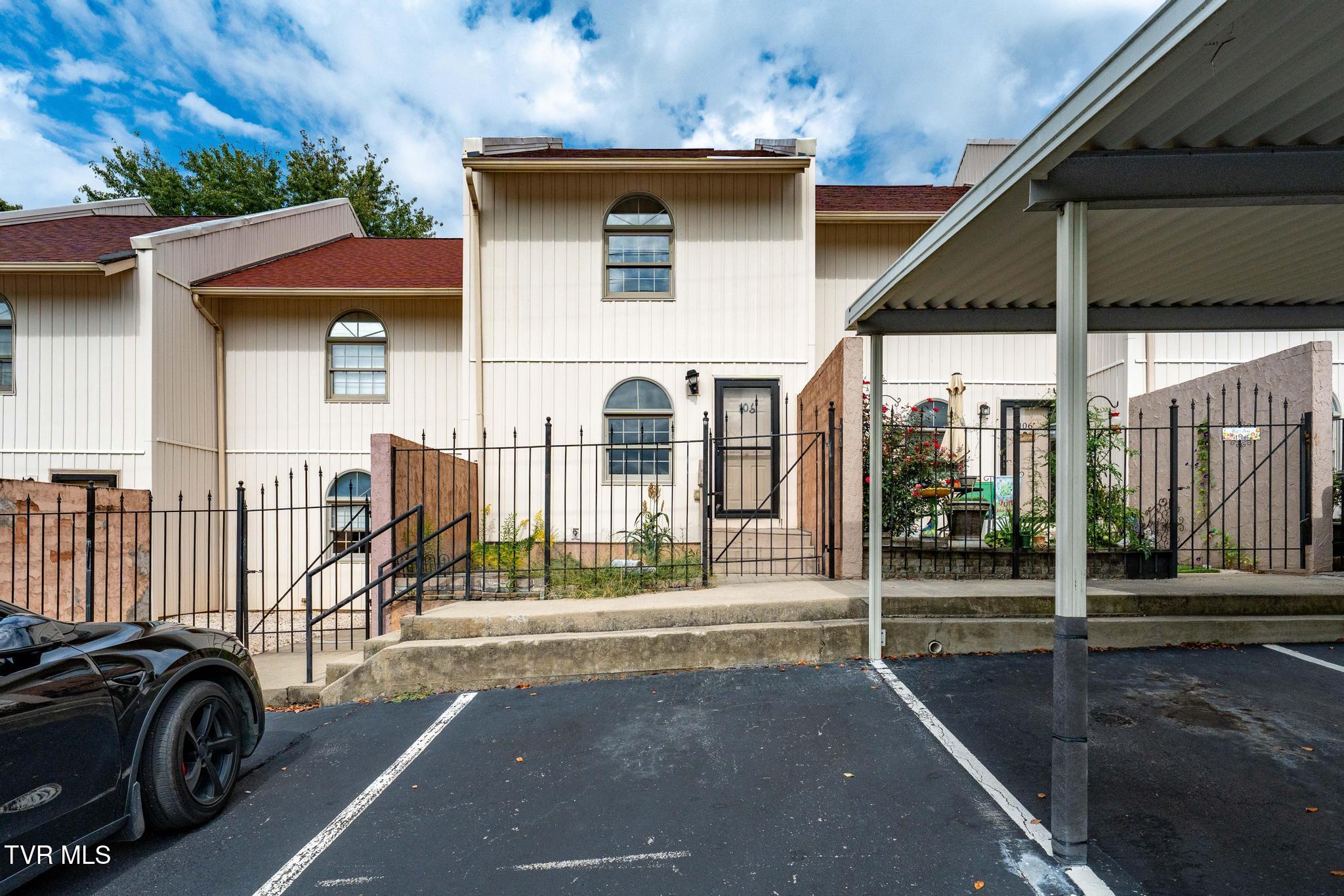 105 Phoenix Court 105 — photo