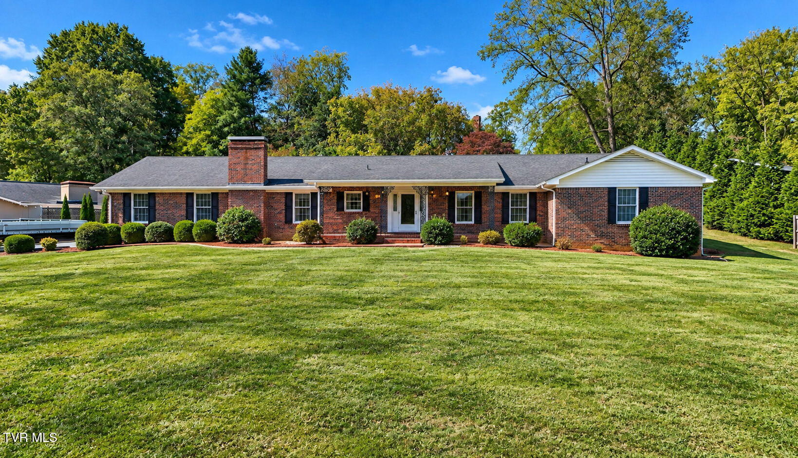 208 Sleepy Hollow Road — photo