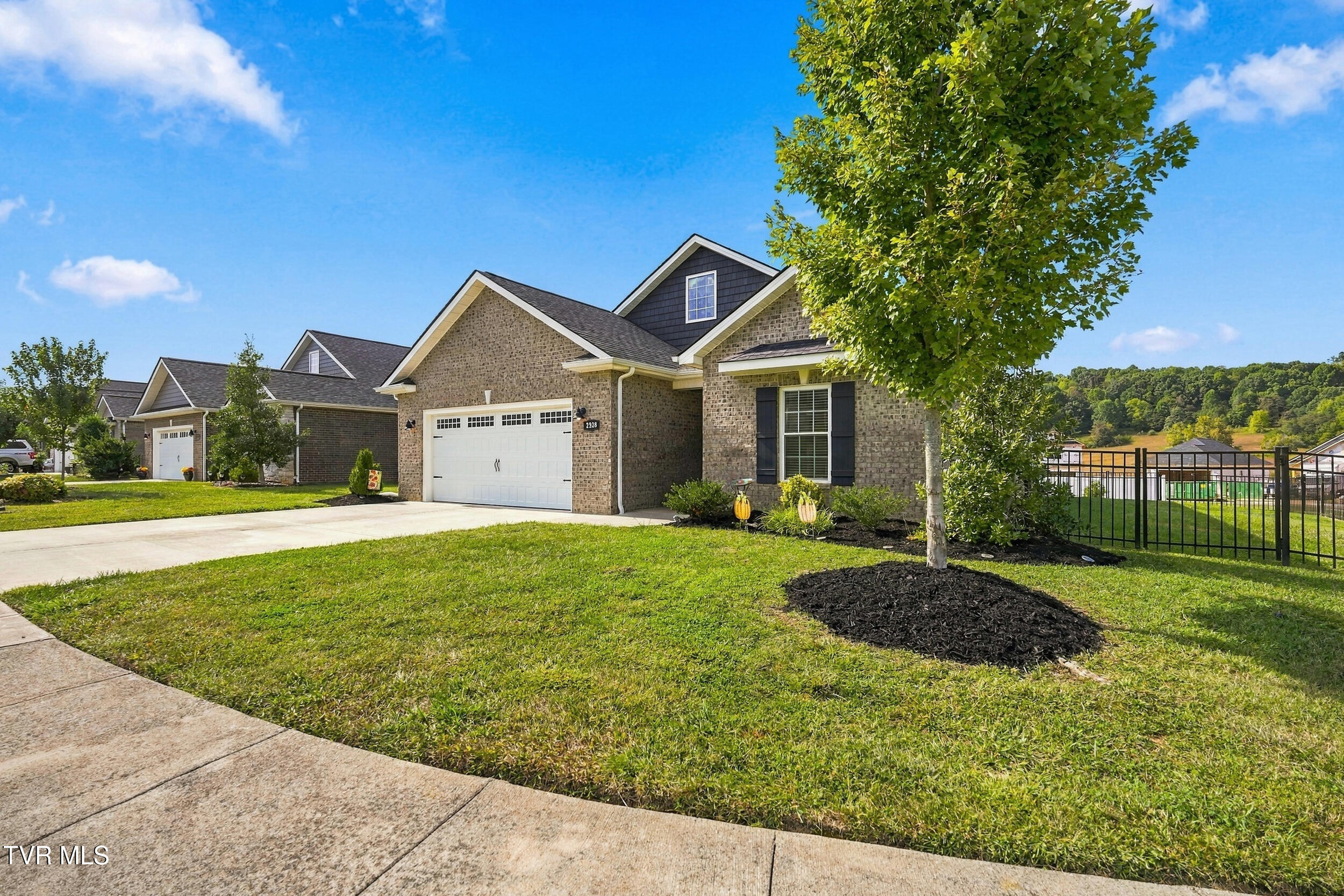 2328 Haystack Circle, Piney Flats, TN 37686 — photo 3